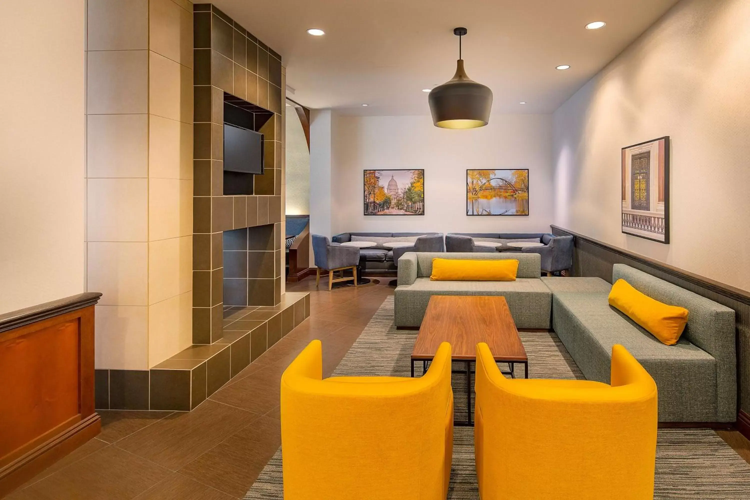 Lobby or reception, Lounge/Bar in Hyatt Place Madison/Downtown