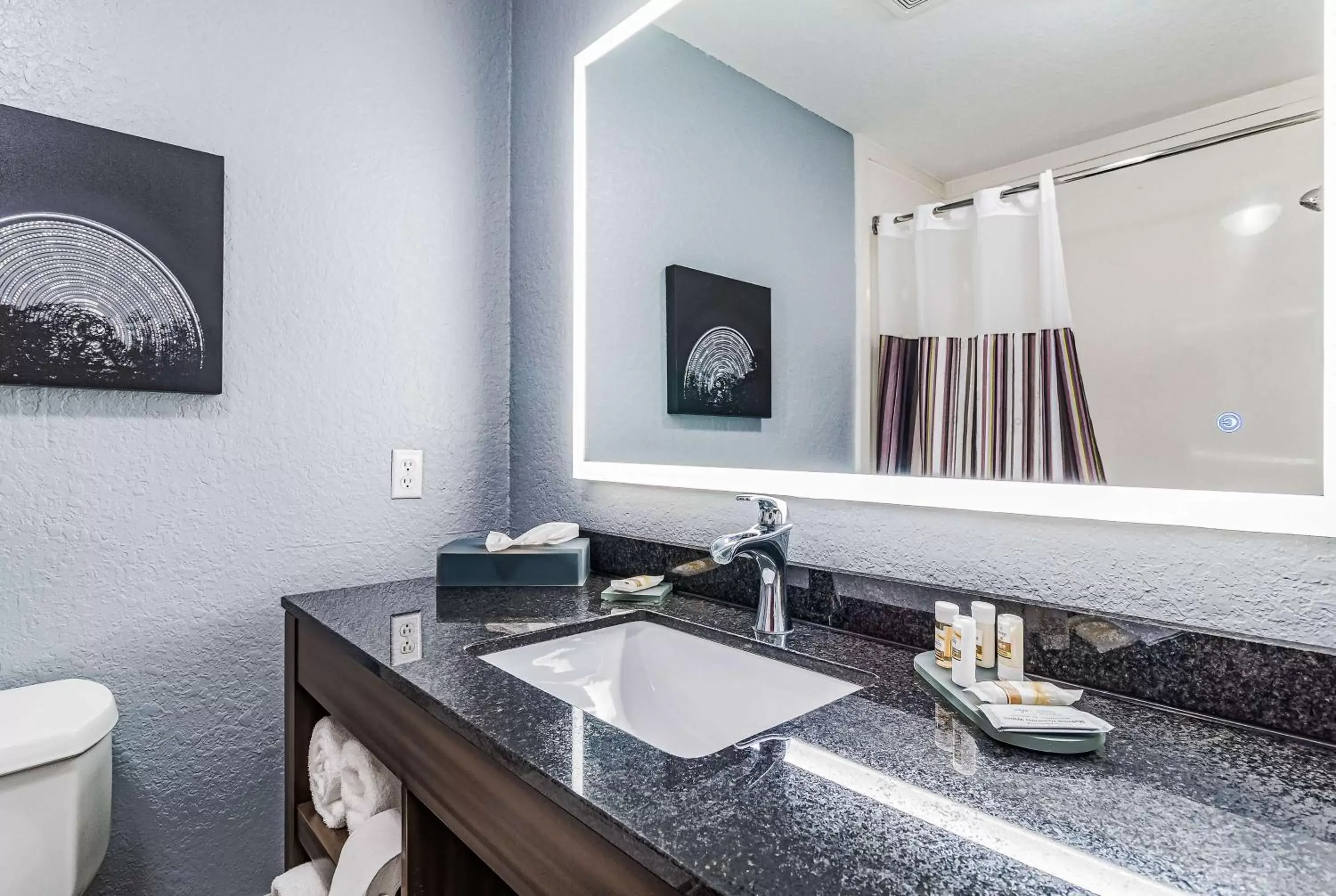 Bathroom in La Quinta by Wyndham Tomball