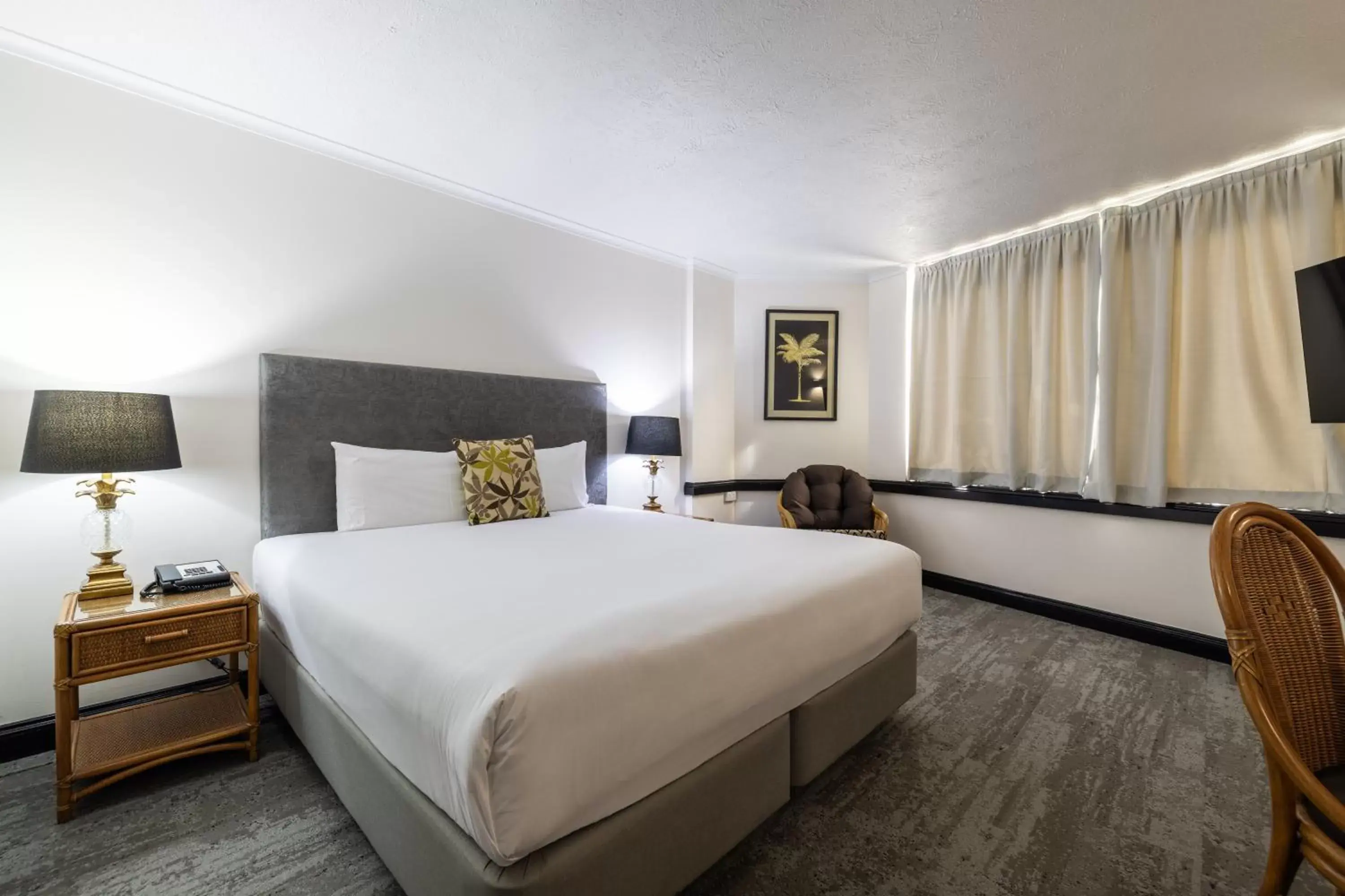 Deluxe King Room in Rydges Southbank Townsville Deluxe King Room in Rydges Southbank Townsville