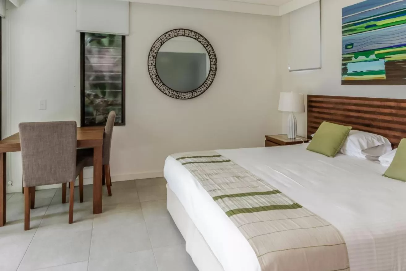 Bed in Port Douglas Private Apartments in Temple