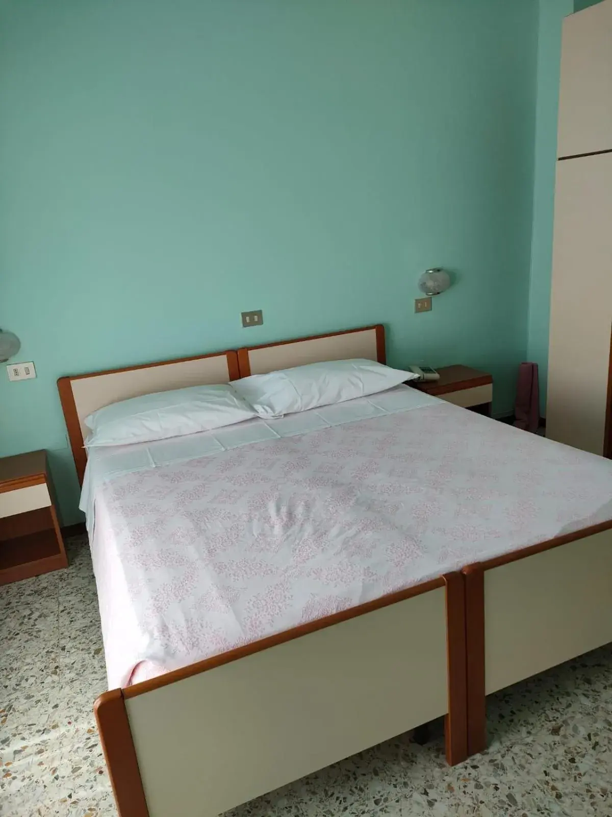 Photo of the whole room, Bed in Albergo La Primula
