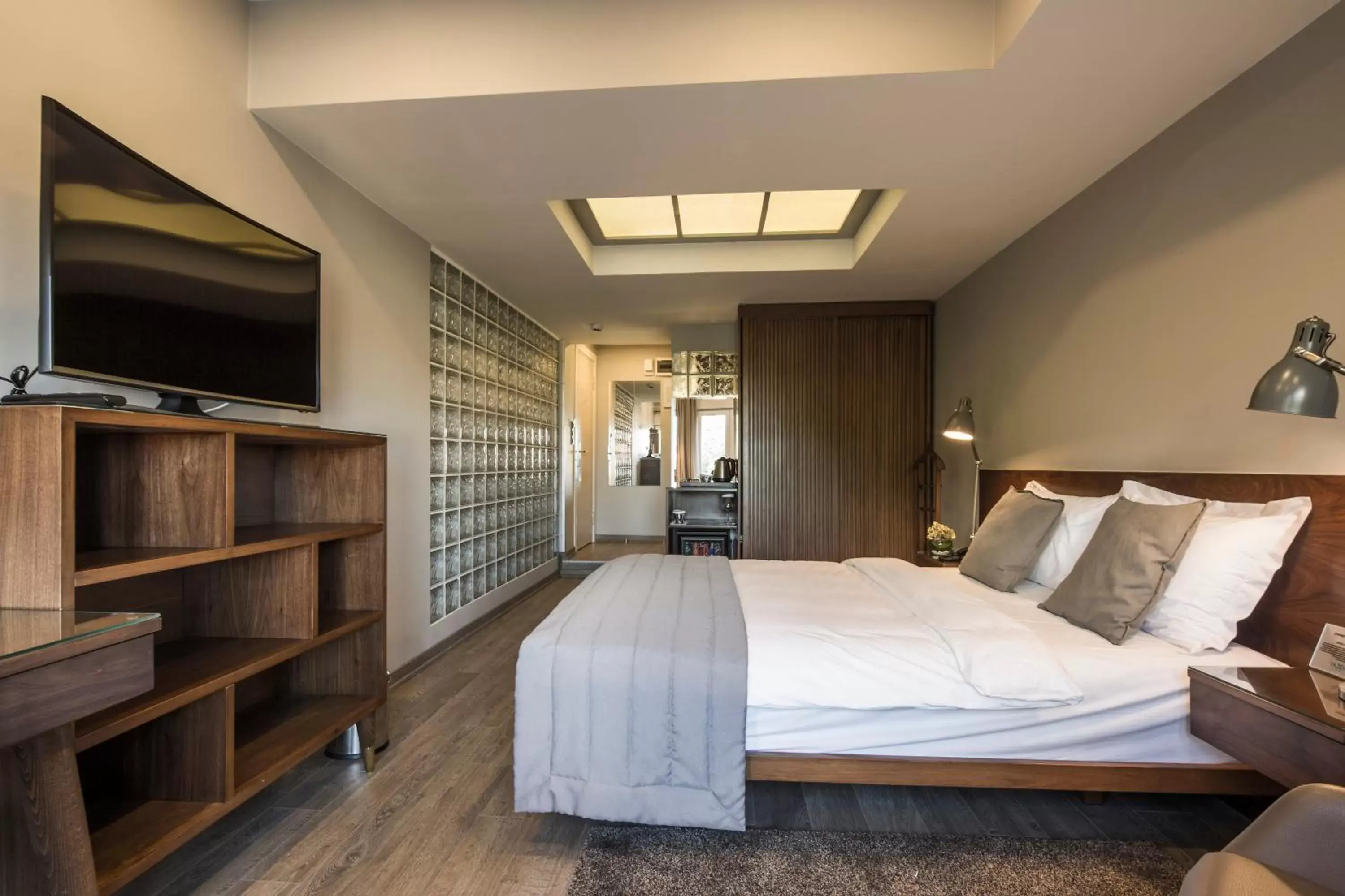 Bed in Taxim Suites Residences Istanbul