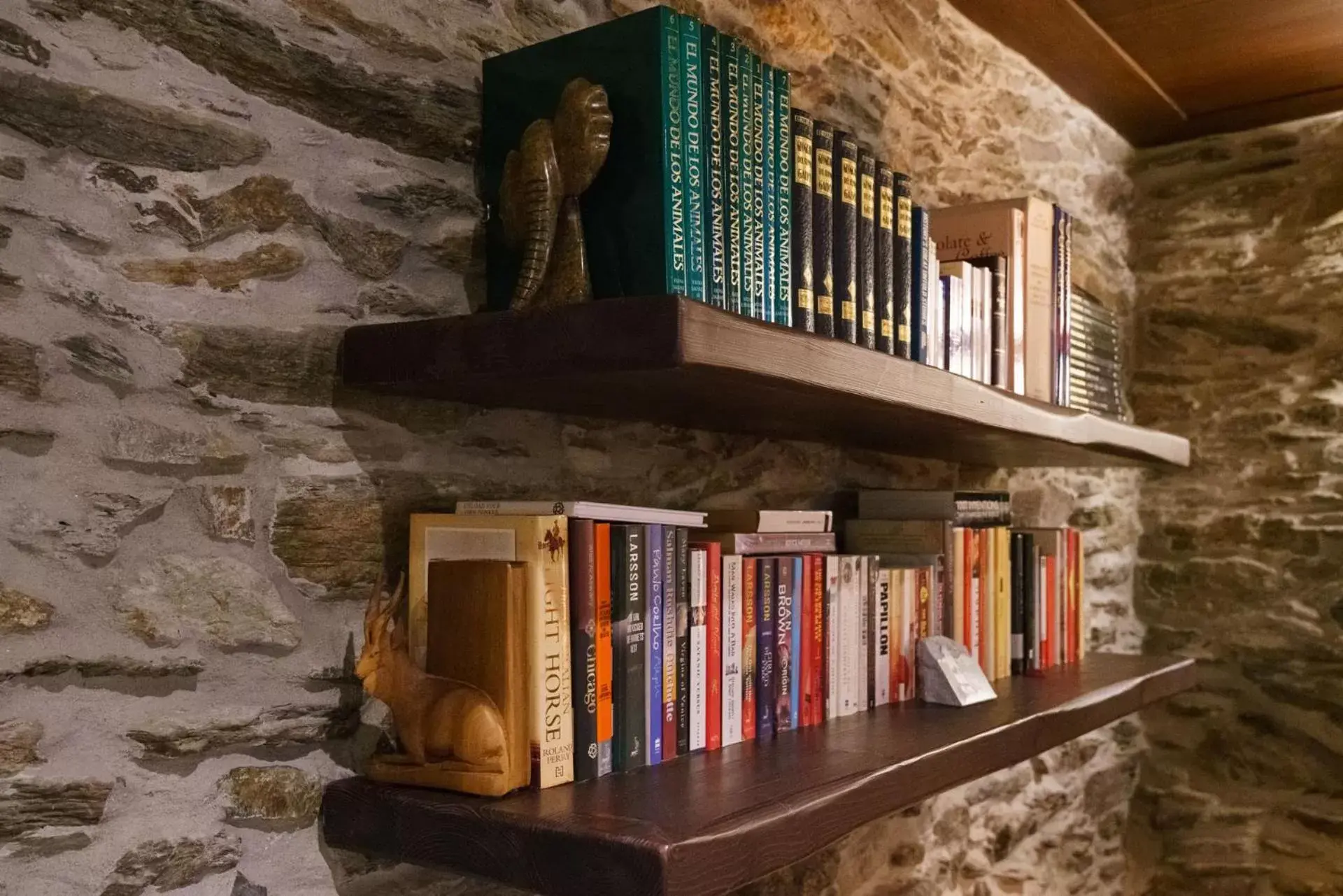 Library in Lar da Mota Boutique Hotel