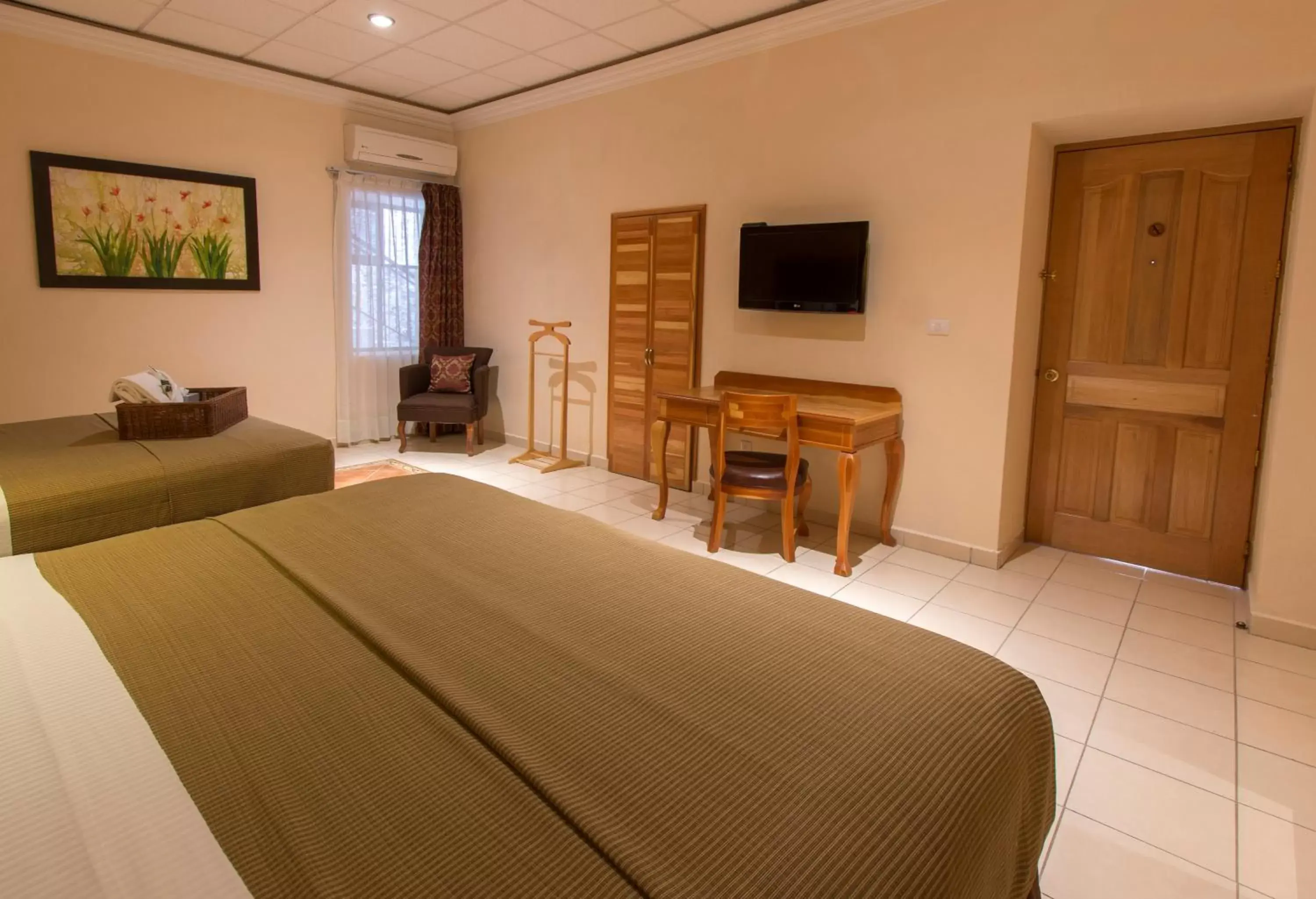 Photo of the whole room, Bed in Hotel Rio Queretaro