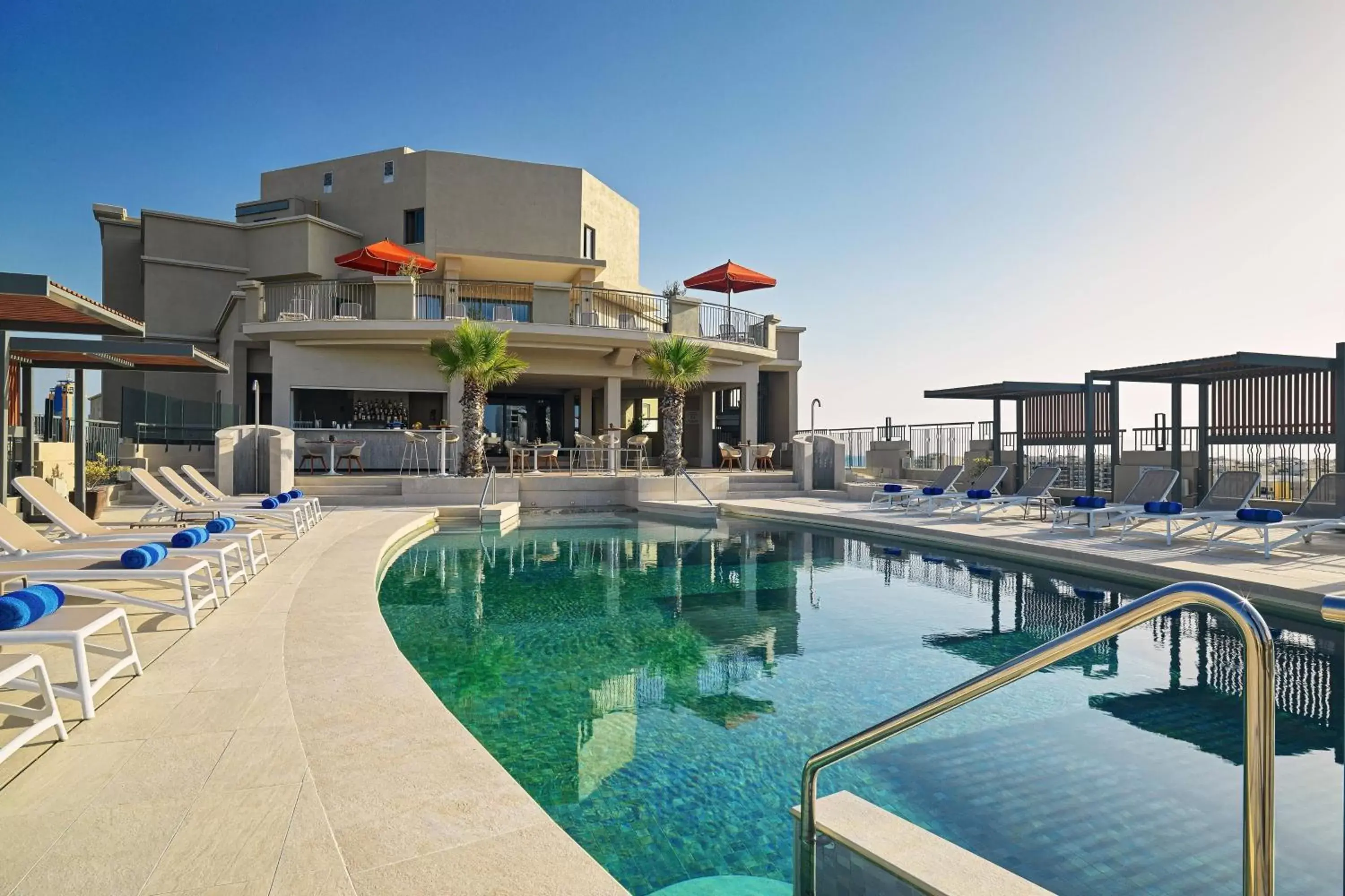 Swimming pool, Property Building in Malta Marriott Hotel & Spa