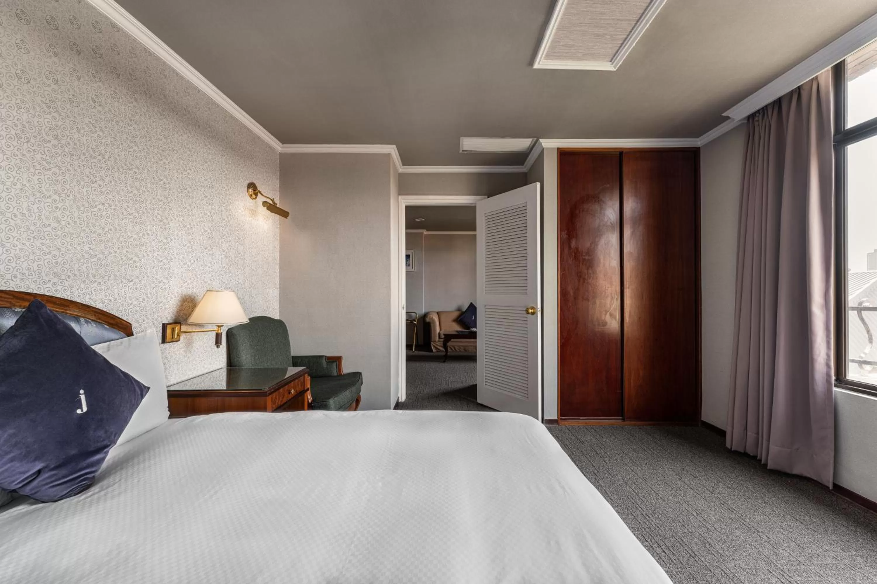 Bed in Hotel j-Metropolis