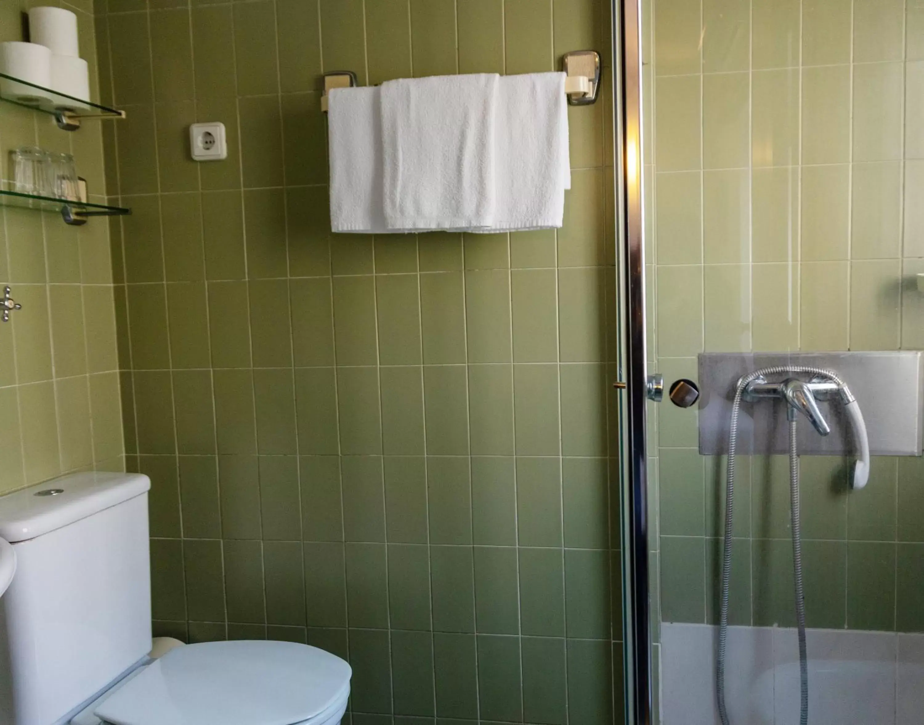 Toilet, Bathroom in Hotel Sao Nicolau