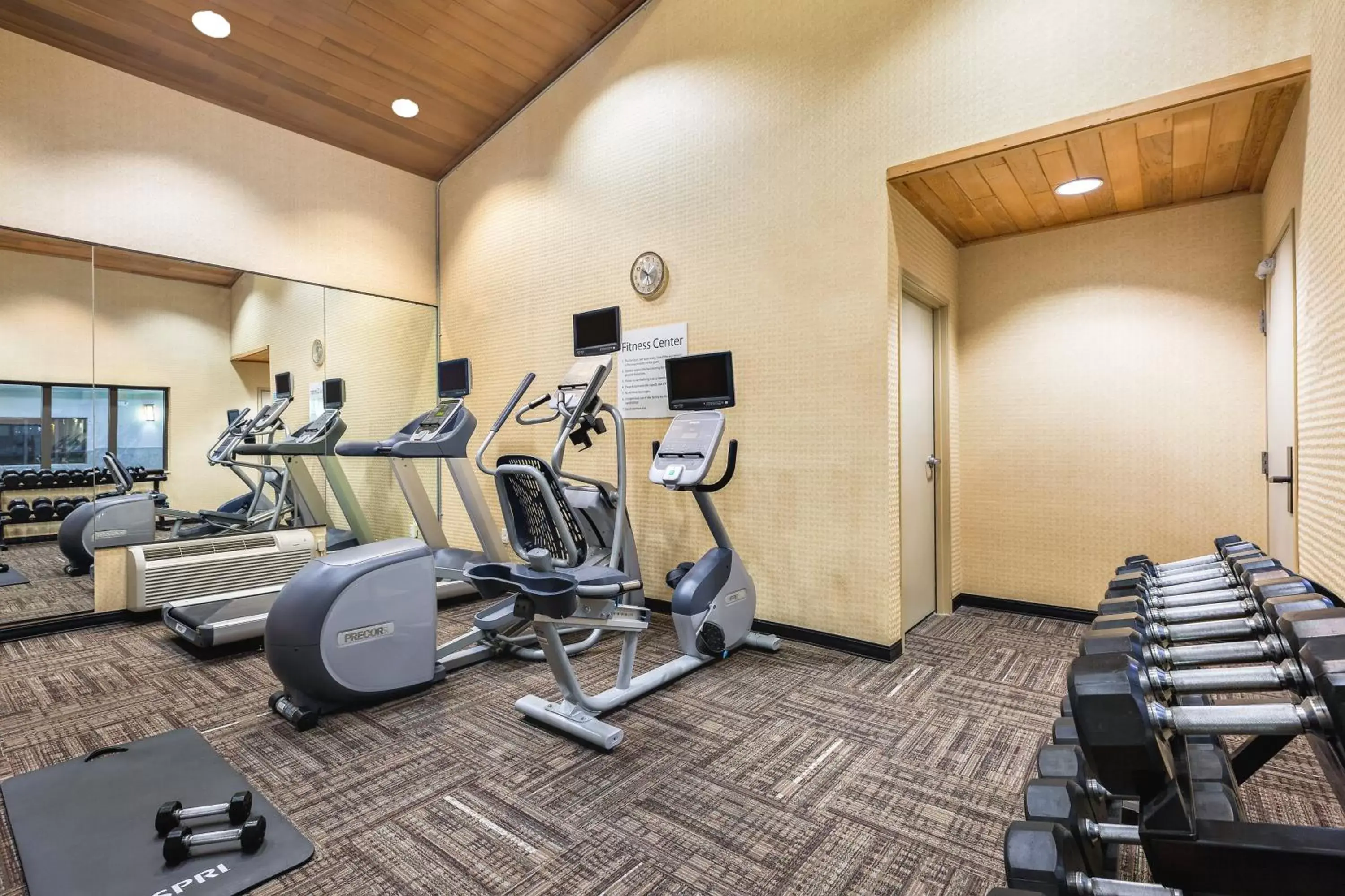 Spa and wellness centre/facilities, Fitness Center/Facilities in Holiday Inn Express Hotel & Suites Gillette, an IHG Hotel