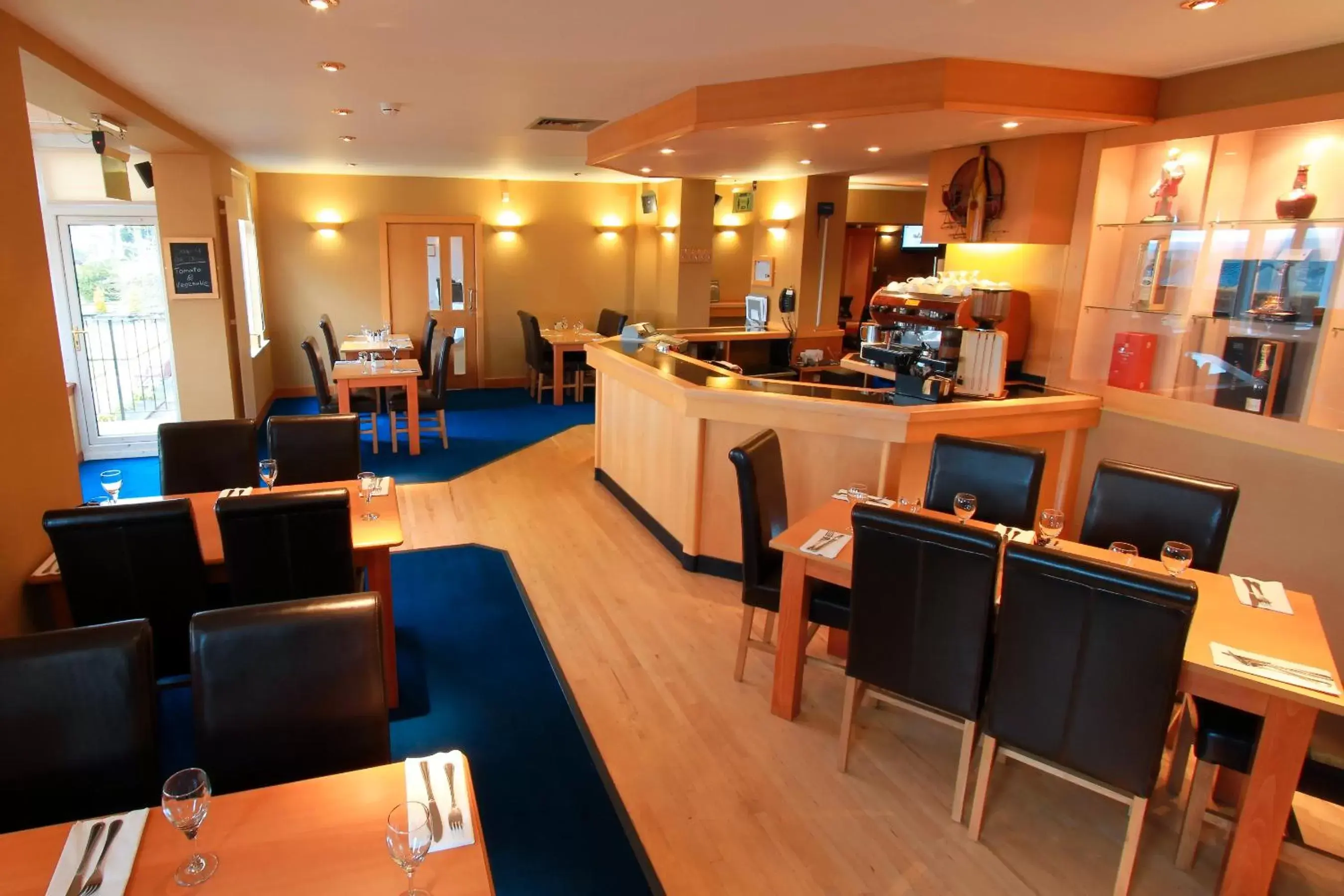 Lounge or bar in Pitbauchlie House Hotel - Sure Hotel Collection by Best Western Lounge or bar in Pitbauchlie House Hotel - Sure Hotel Collection by Best Western