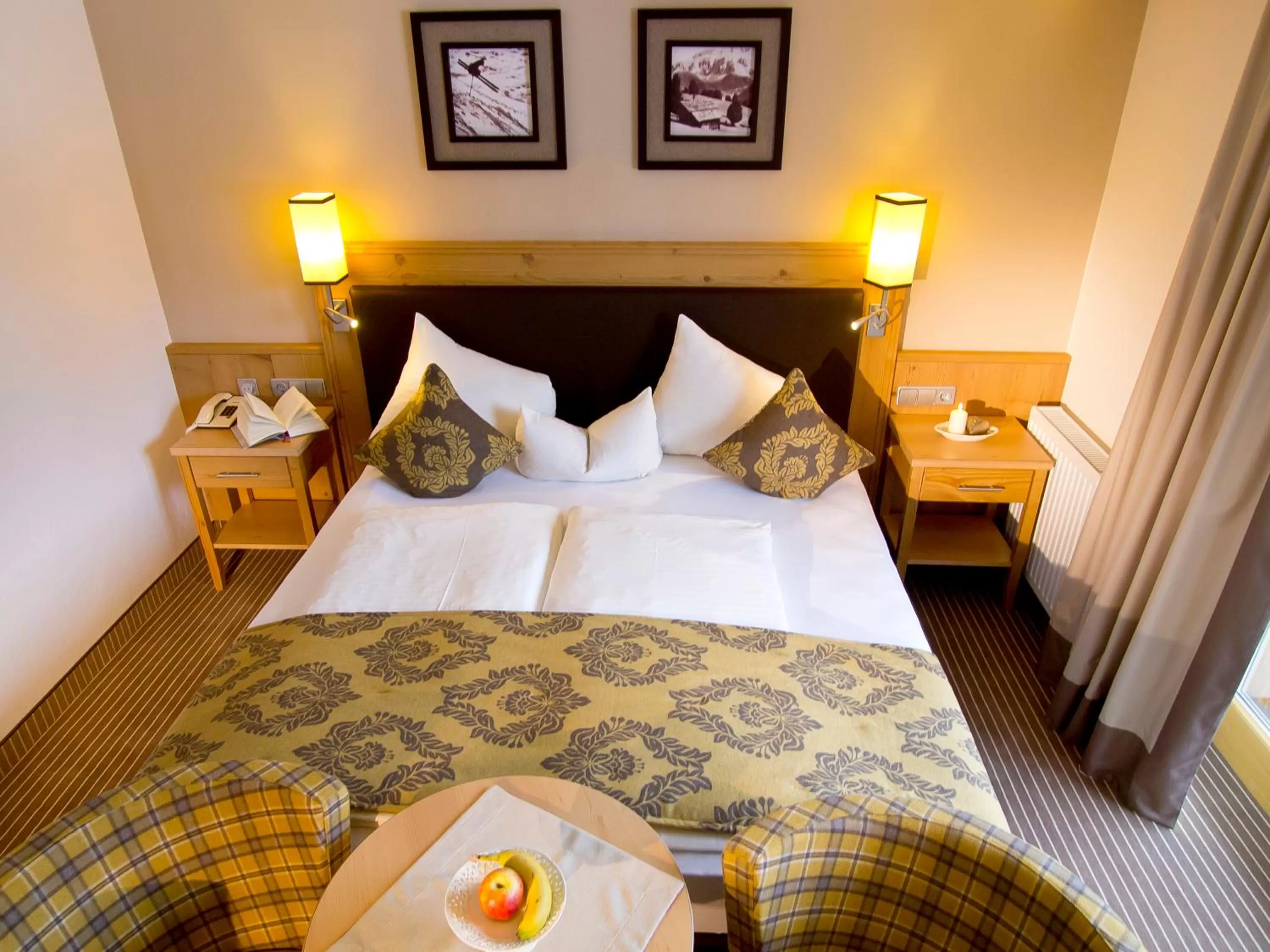 Bed in Hotel Bergkristall