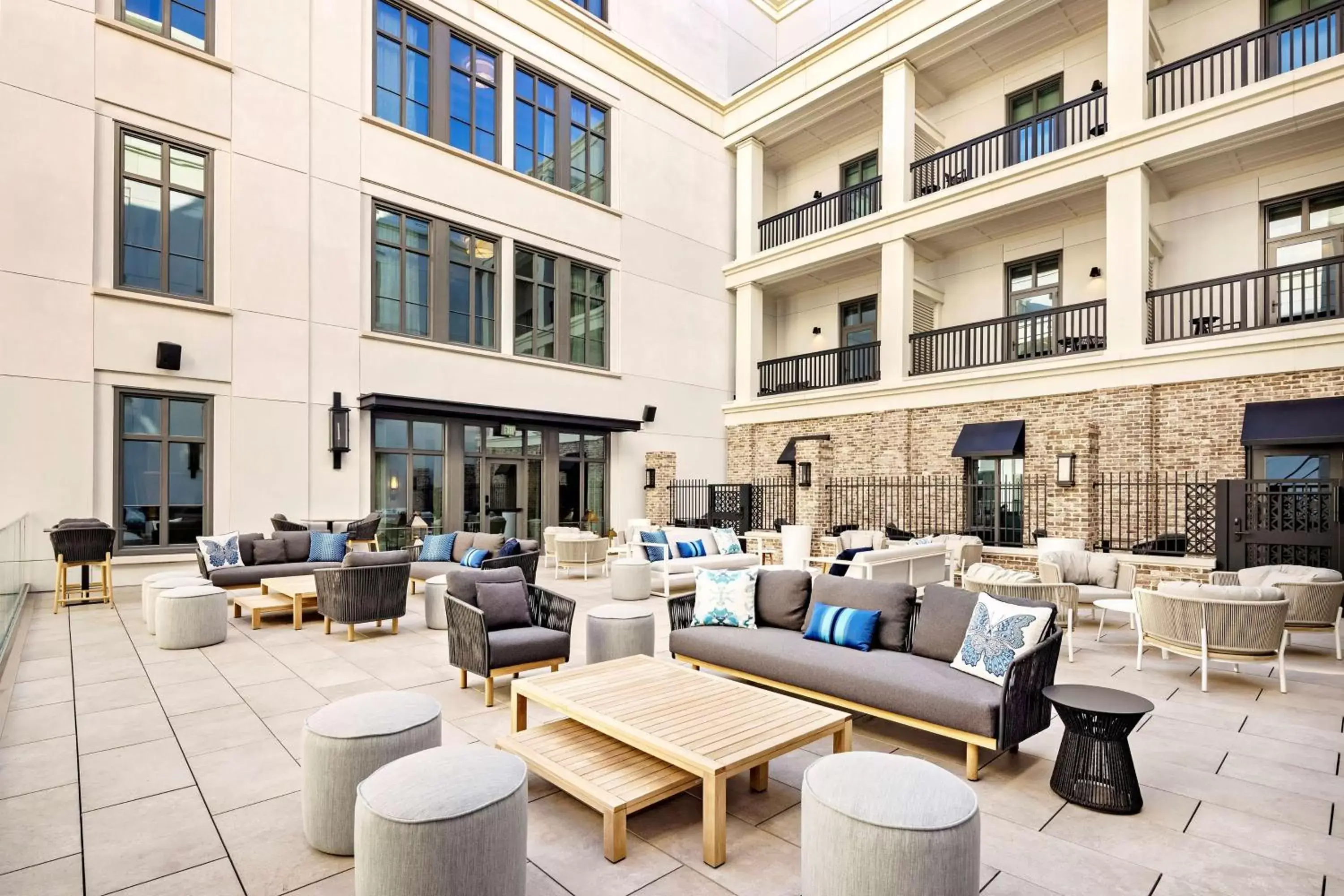 Inner courtyard view in Hilton Club Liberty Place Charleston