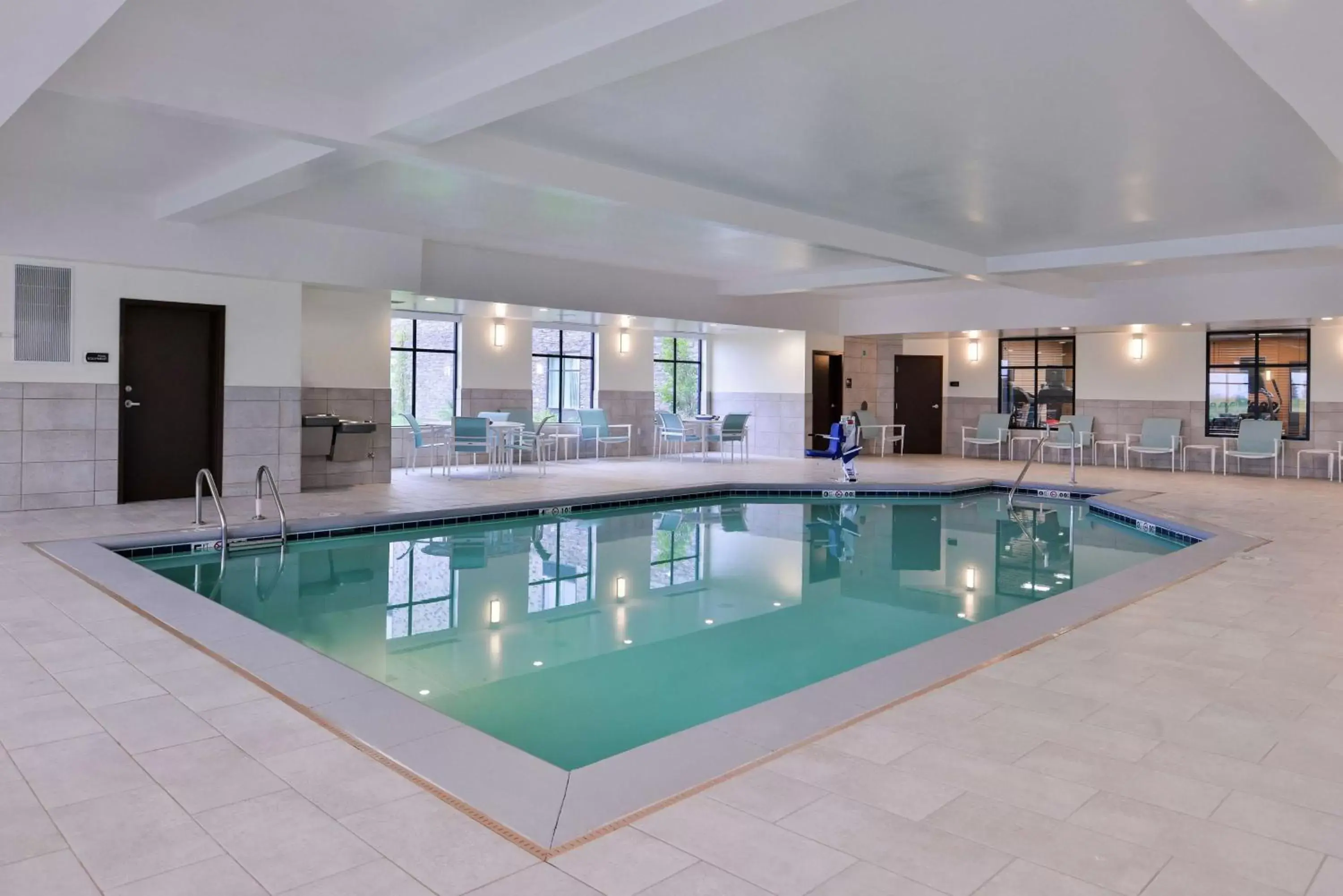 Pool view, Swimming Pool in Homewood Suites By Hilton Des Moines Airport