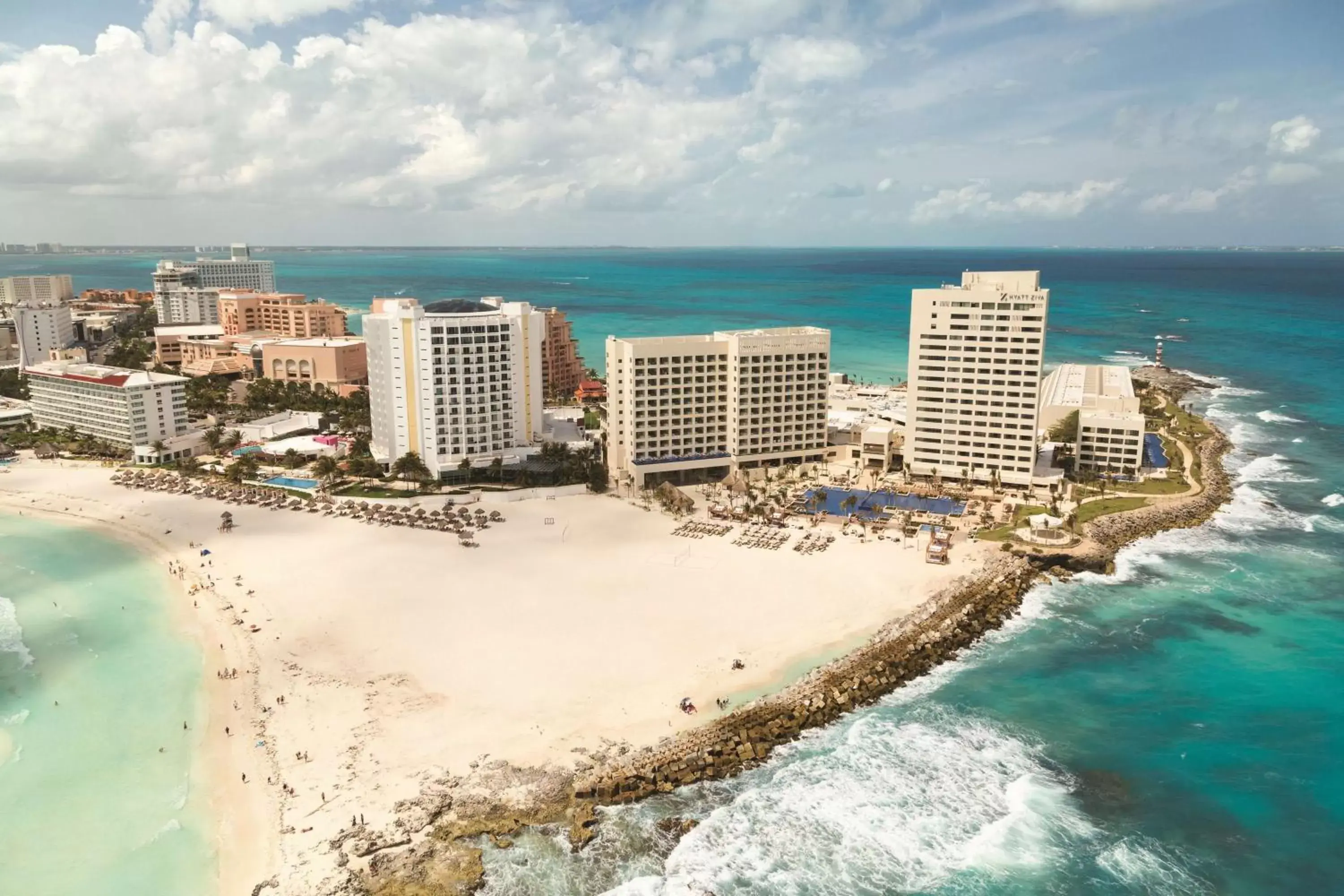 Property building, Bird's-eye View in Hyatt Ziva Cancun