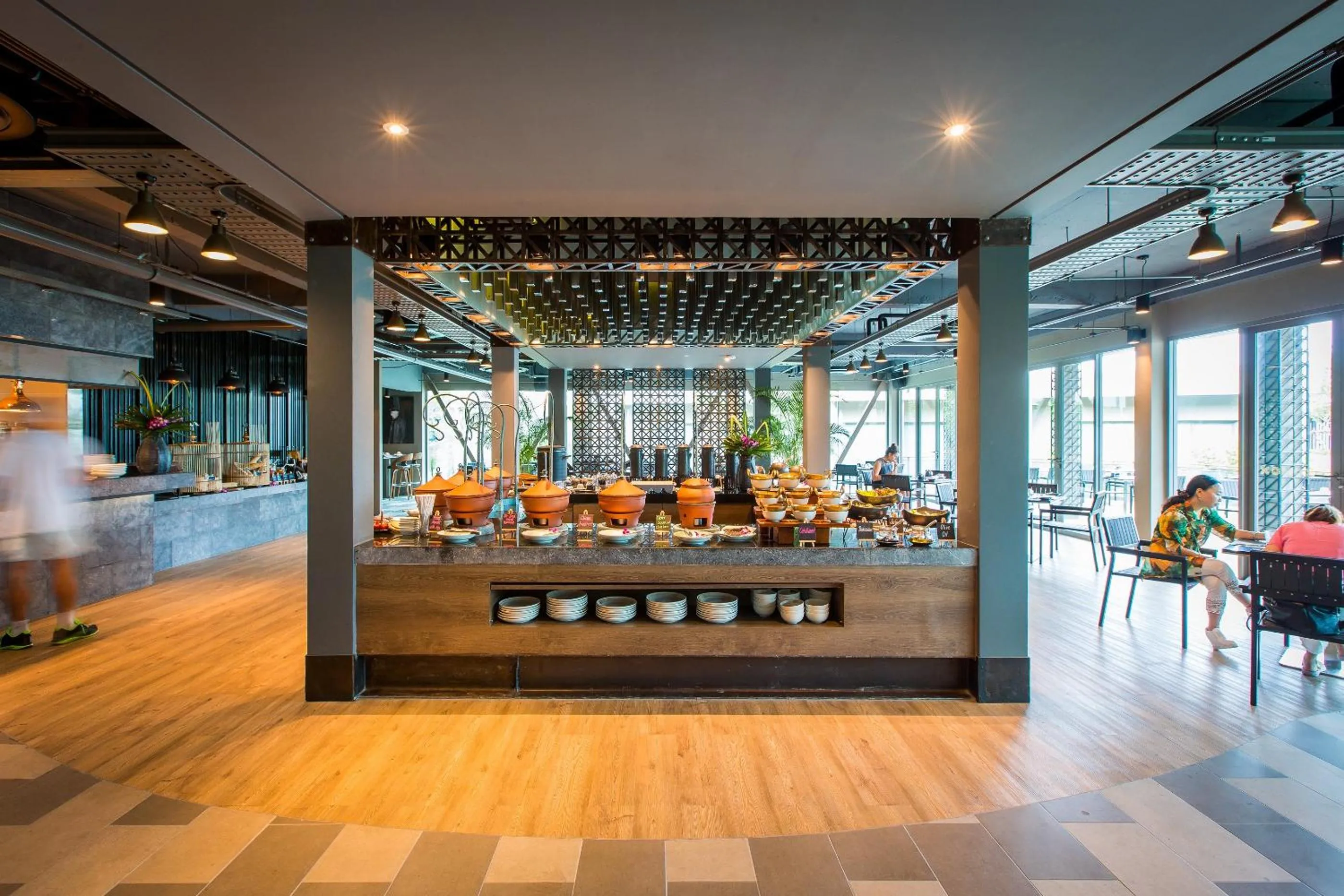 Restaurant/places to eat in MAI HOUSE Patong Hill