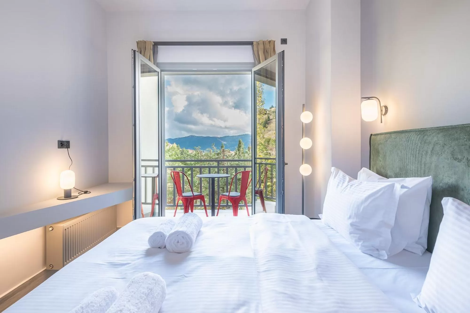 Bed in Snowglory Boutique Hotel