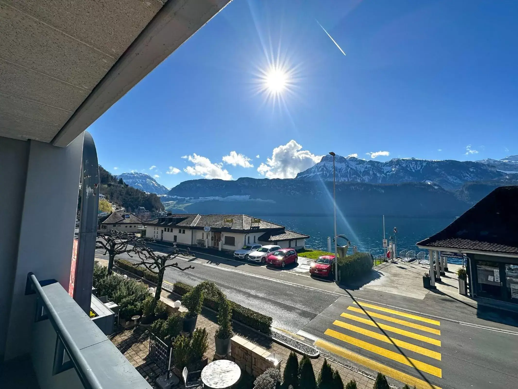 Day, Mountain View in Seehotel Riviera at Lake Lucerne