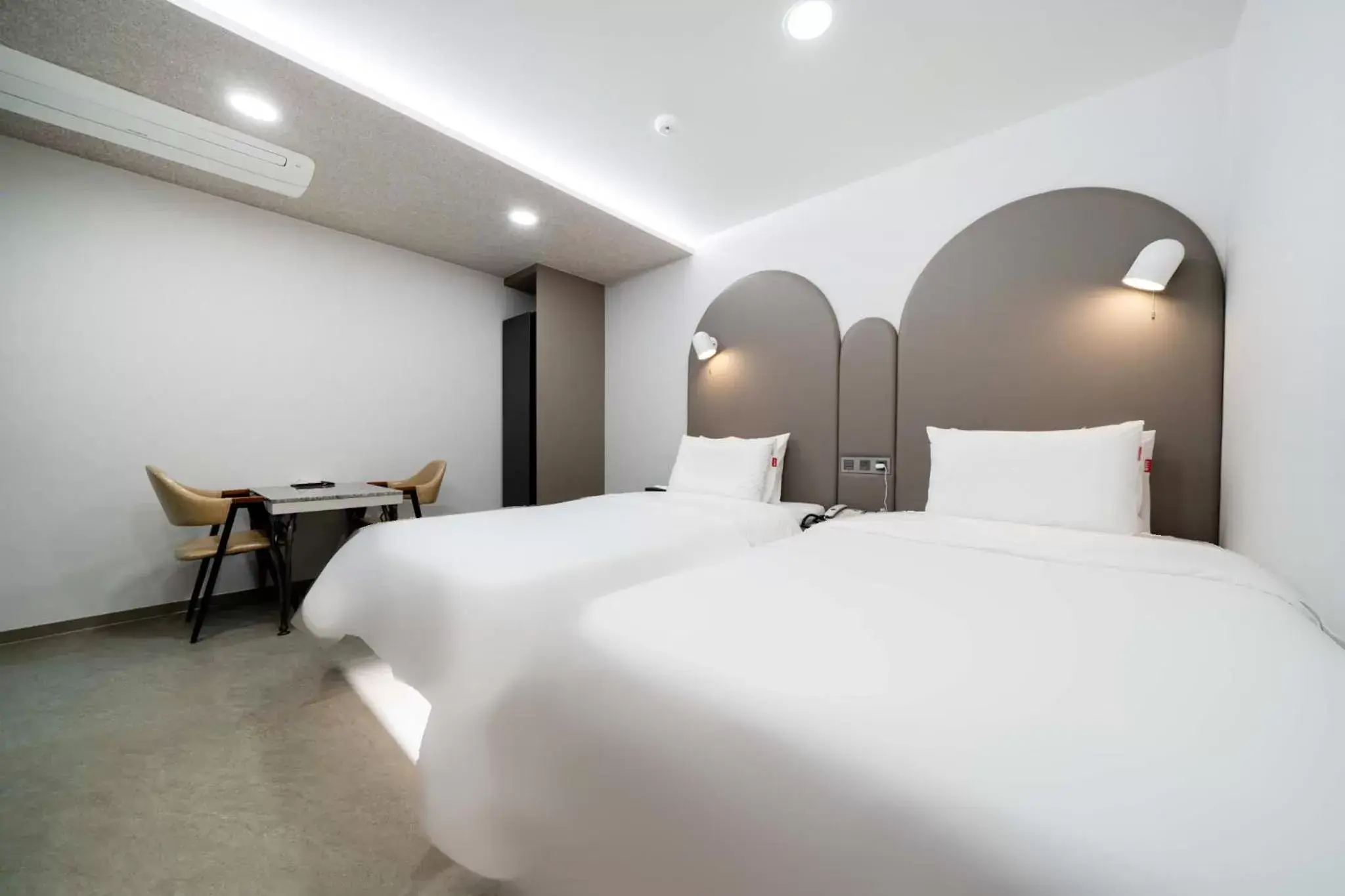 Bed in Ytt Hotel Bed in Ytt Hotel