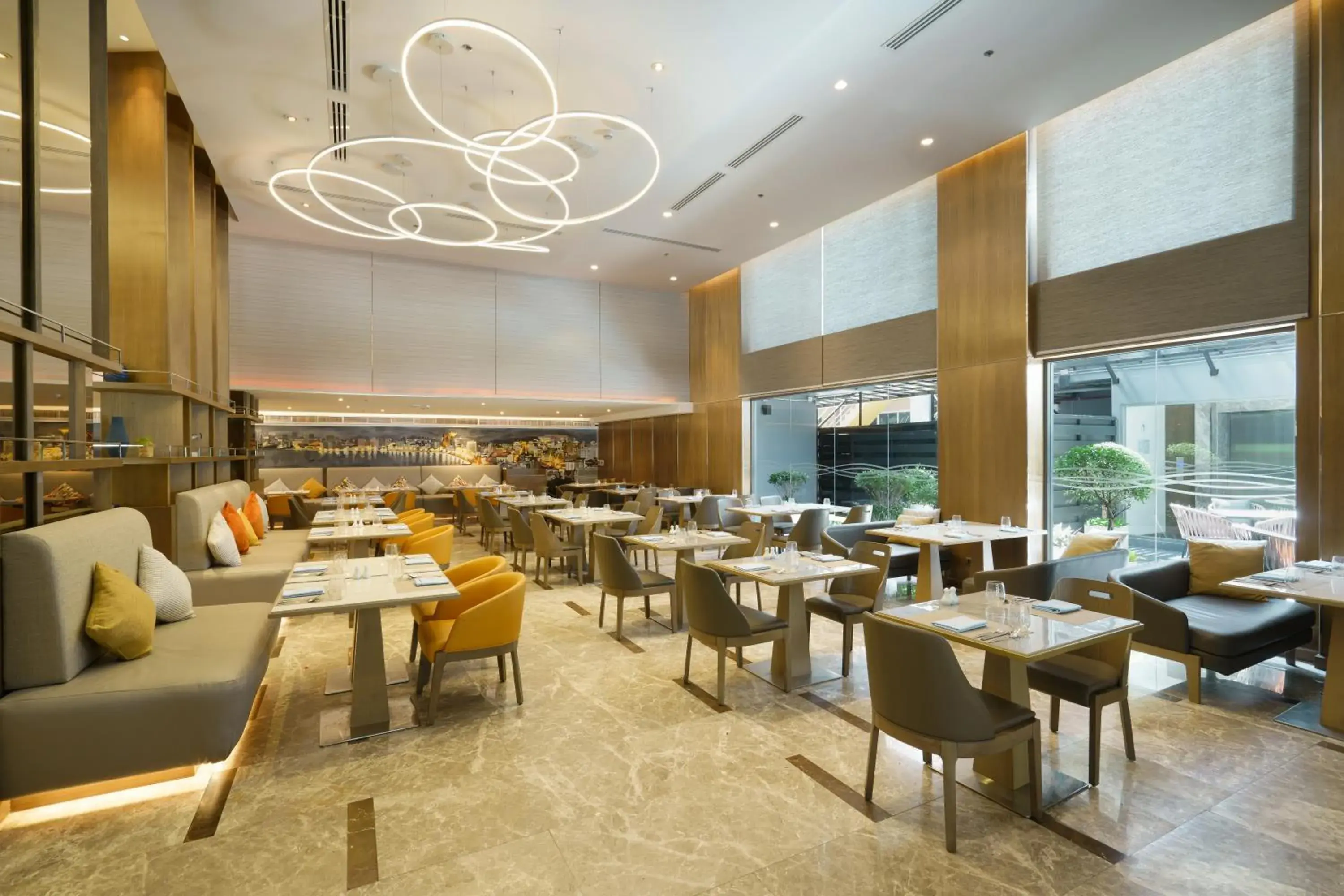 Breakfast, Restaurant/Places to Eat in Courtyard by Marriott North Pattaya