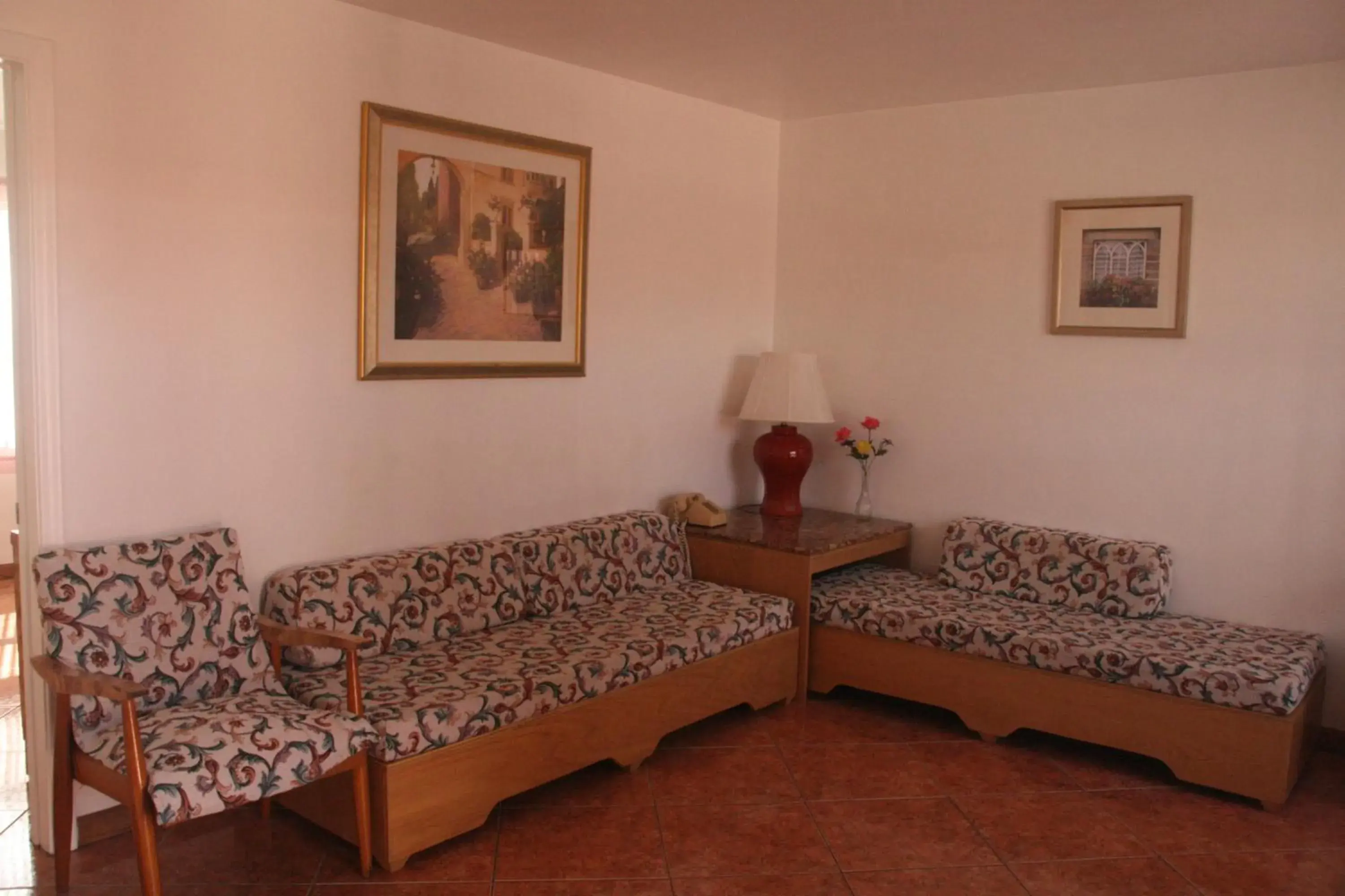 Living room, Seating Area in Lago Mar Motel and Apartments