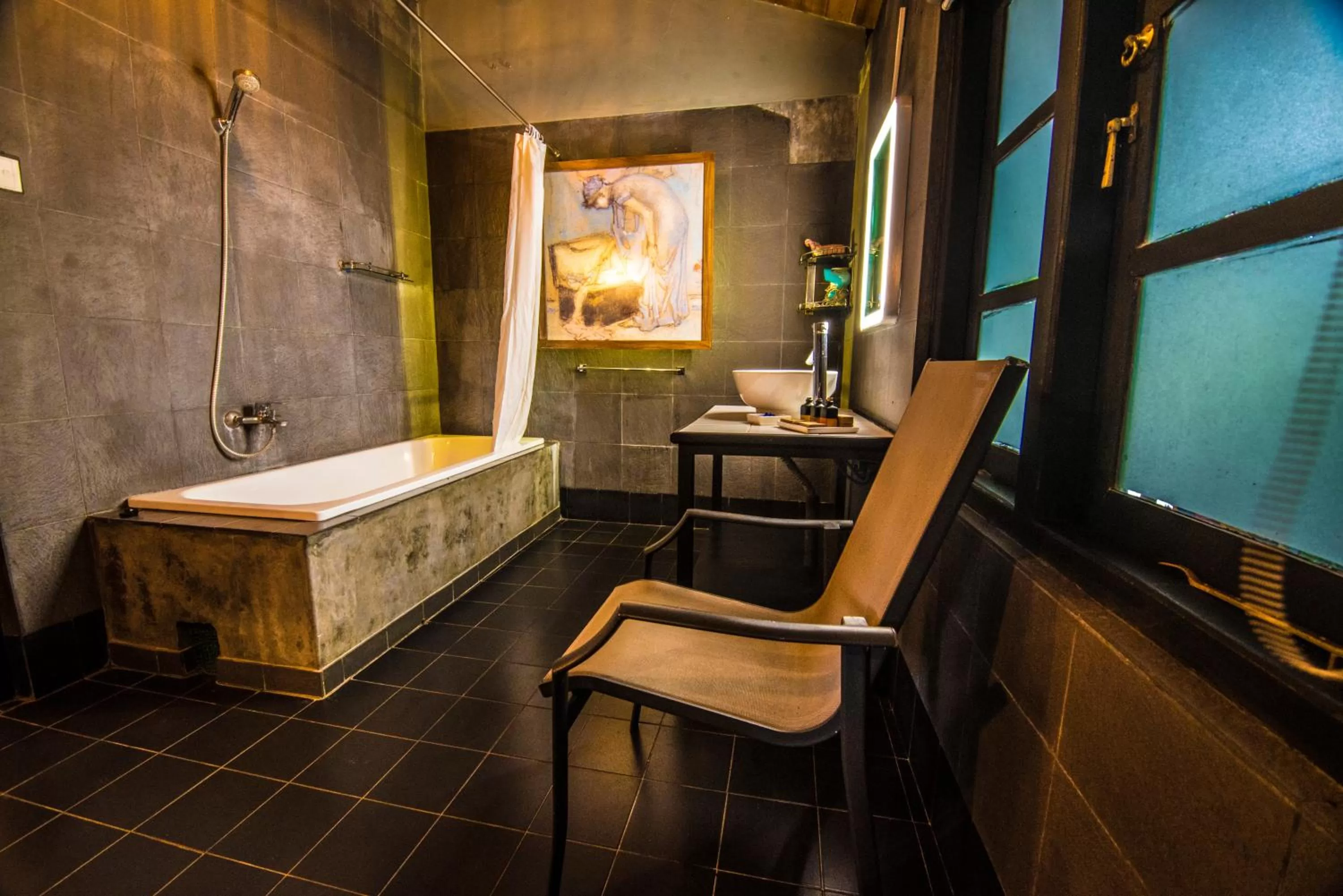 Bathroom in Ella Planters Bungalow