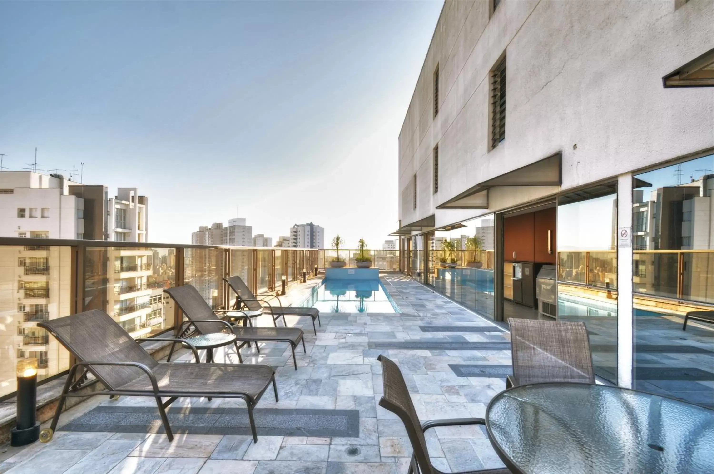 Swimming pool, Lounge/Bar in Transamerica Executive Paulista