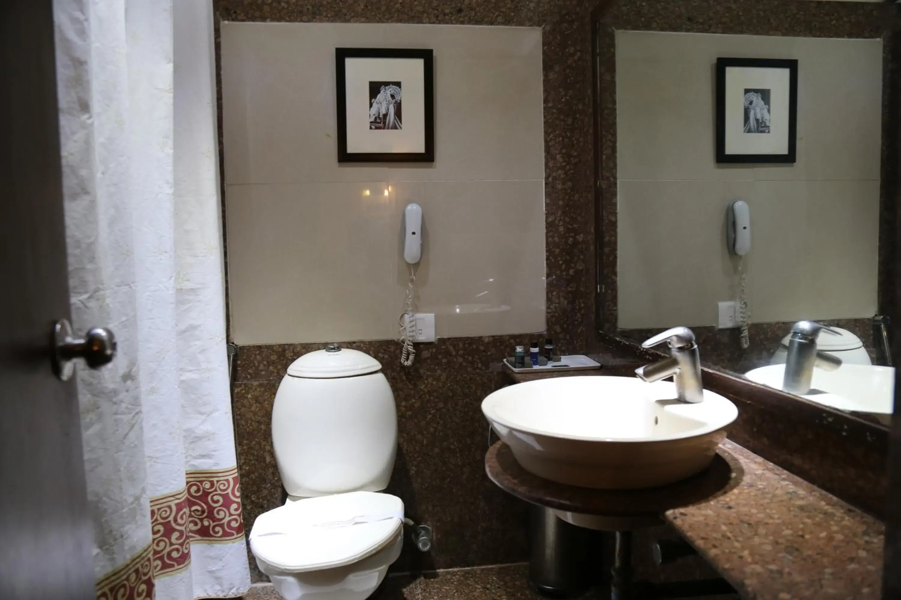 Bathroom in The Corus Hotel