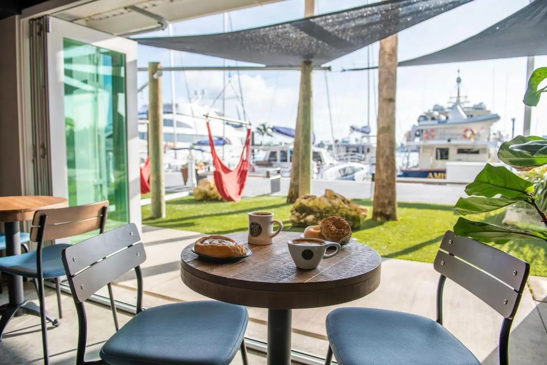 Coffee/tea facilities in The Perry Hotel & Marina Key West