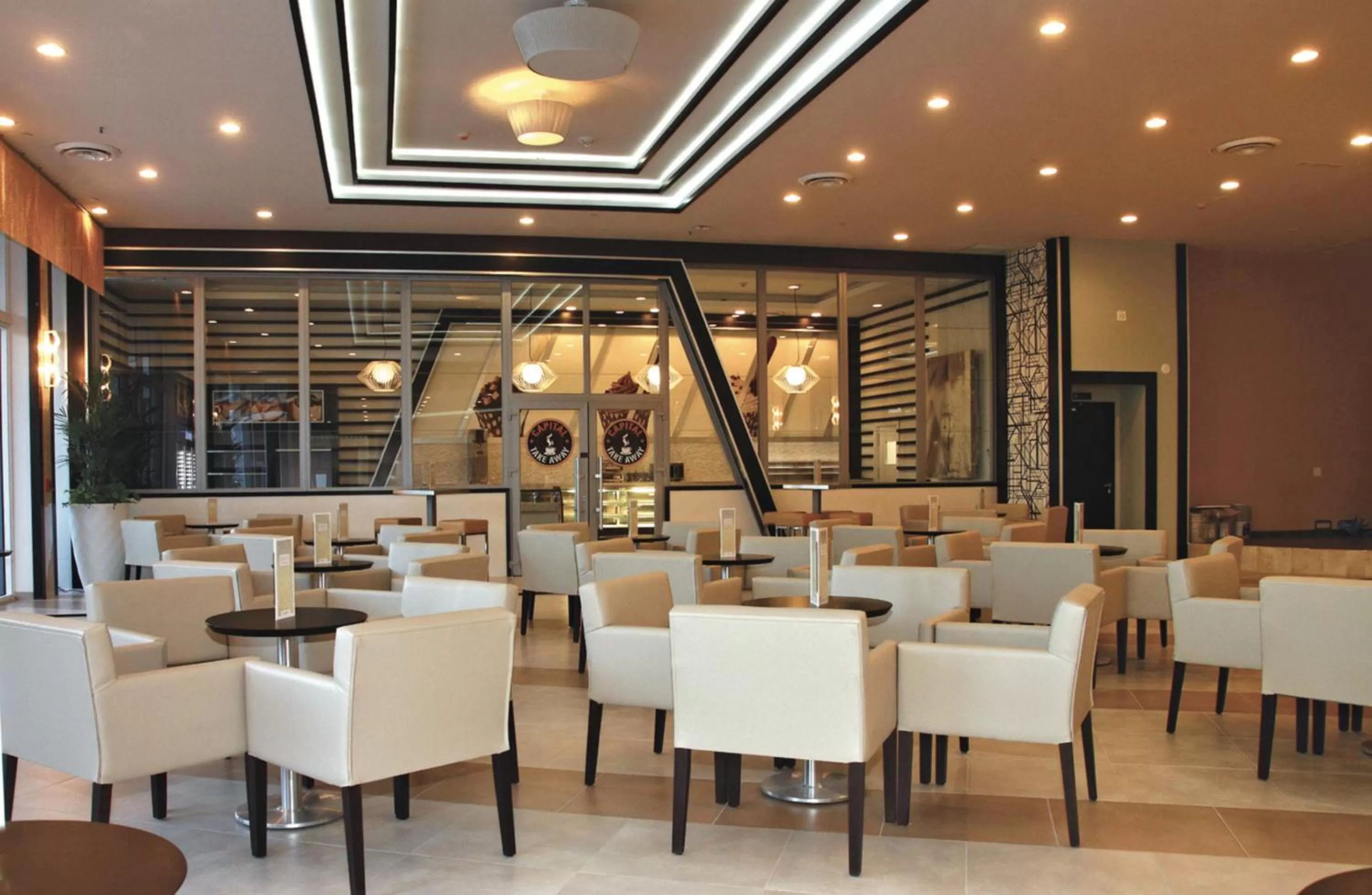 Food and drinks in Riu Plaza Miami Beach