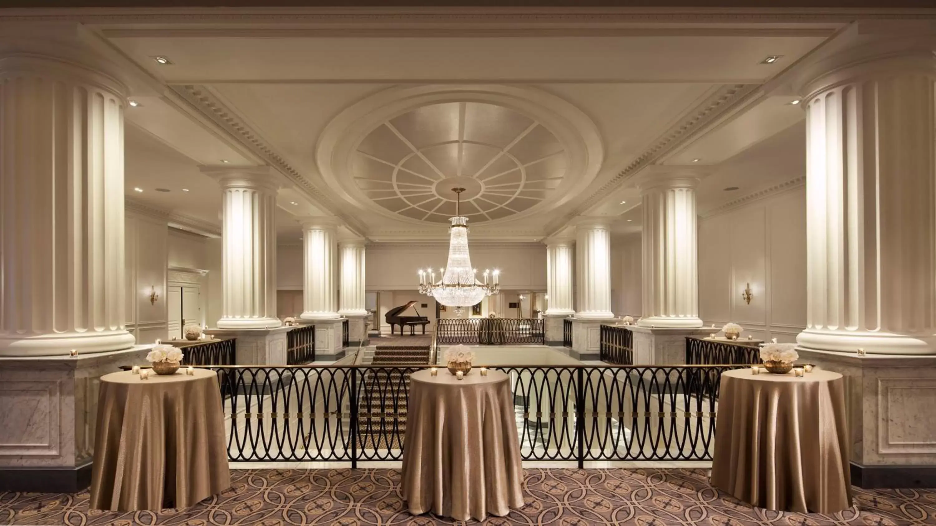 Restaurant/Places to Eat in InterContinental New York Barclay Hotel, an IHG Hotel