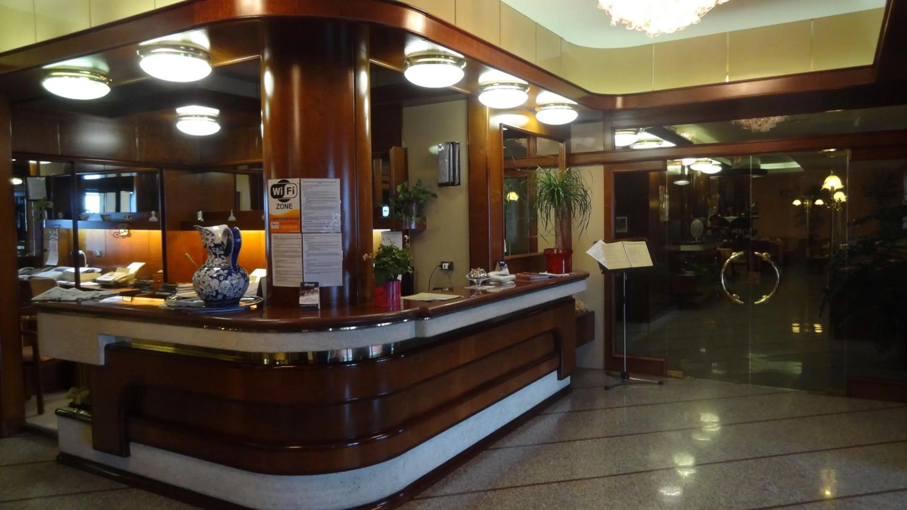 Lobby or reception in Le Gronde