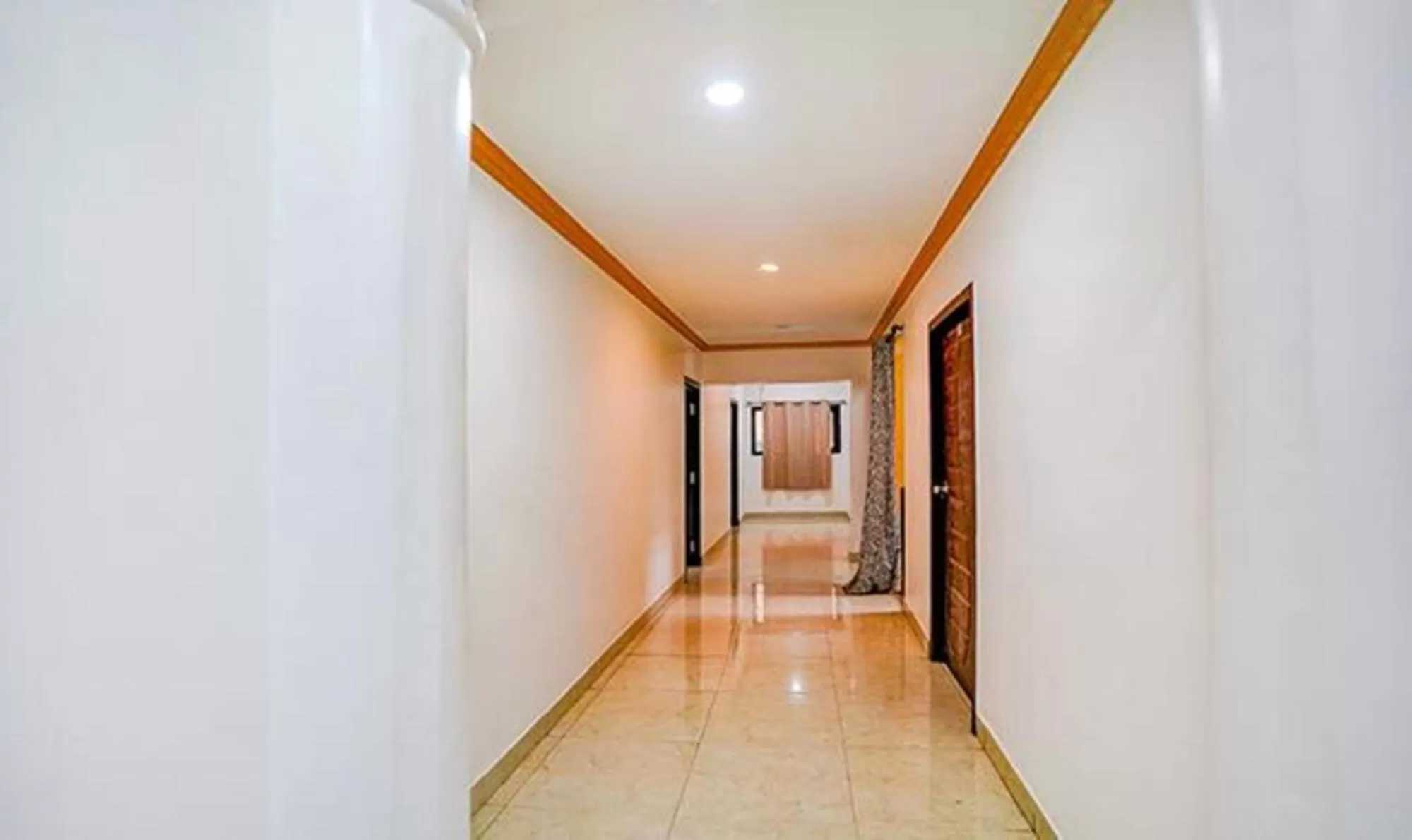 Lobby or reception in Fab Express Lloyd's Inn - Near Kodambakkam Railway Station