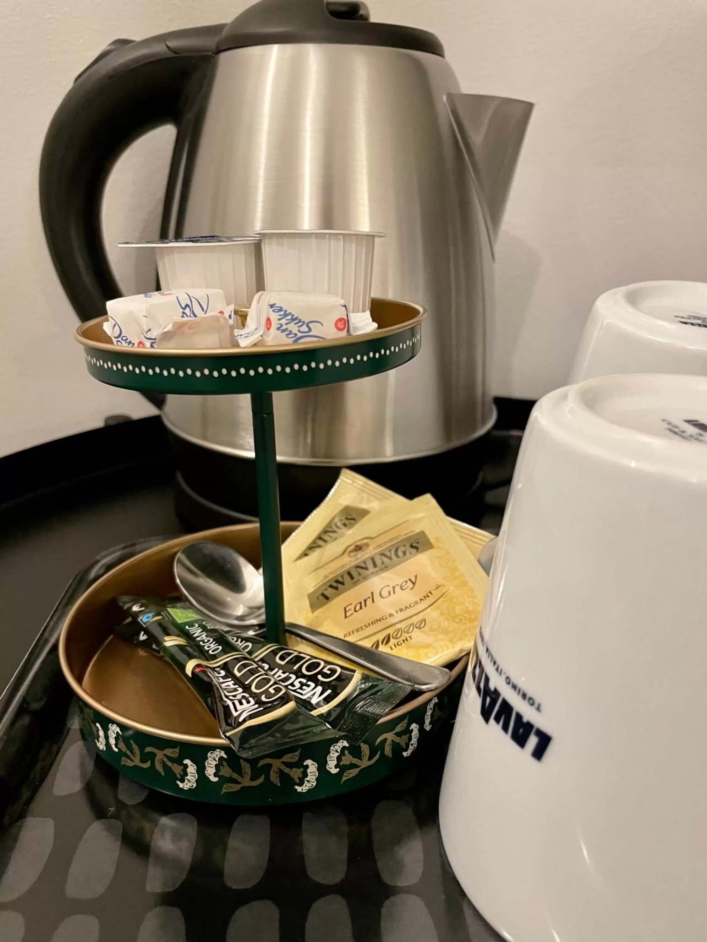 Coffee/tea facilities in Unique Hotel Jungfrugatan