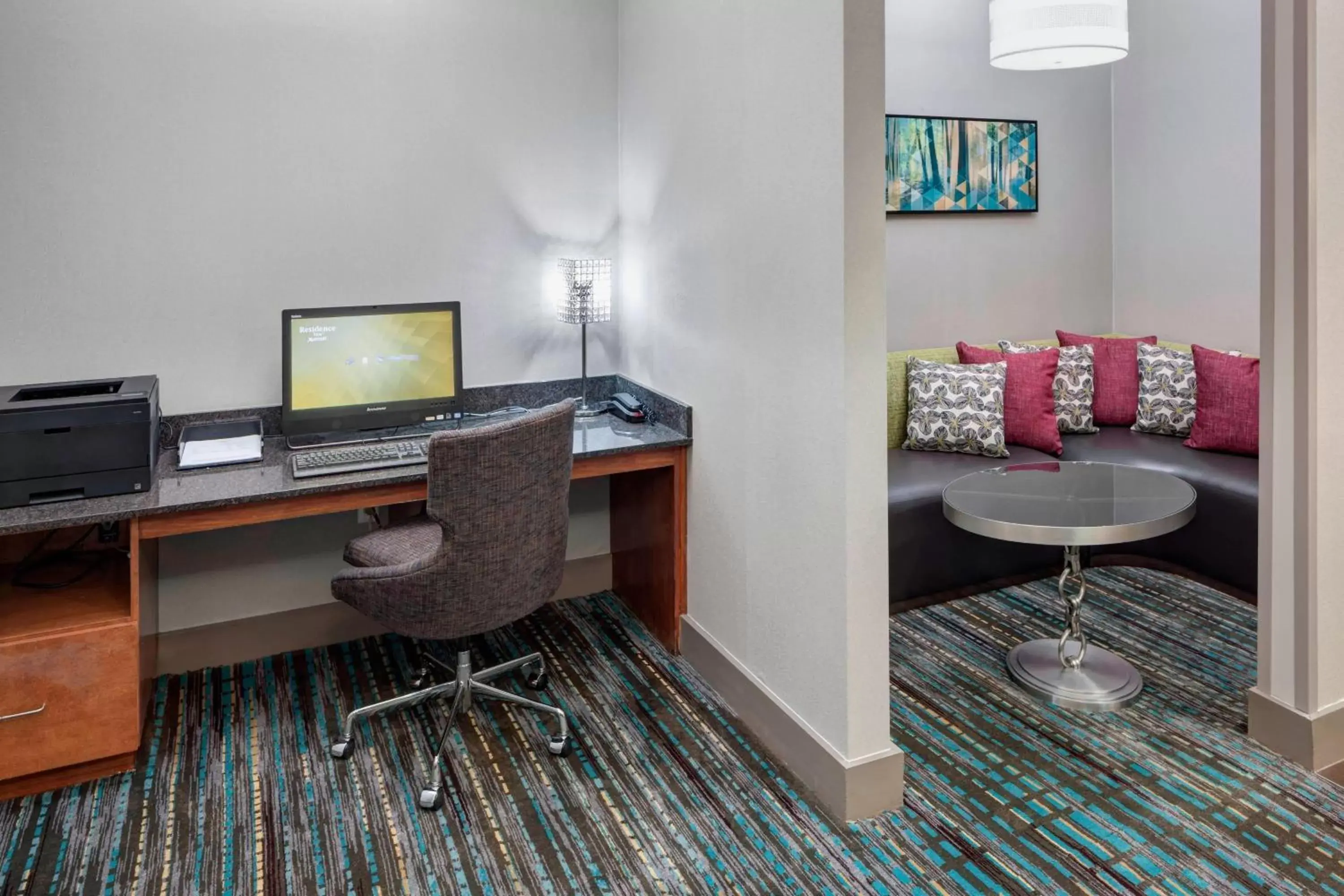 Business facilities, TV/Entertainment Center in Residence Inn by Marriott Hattiesburg