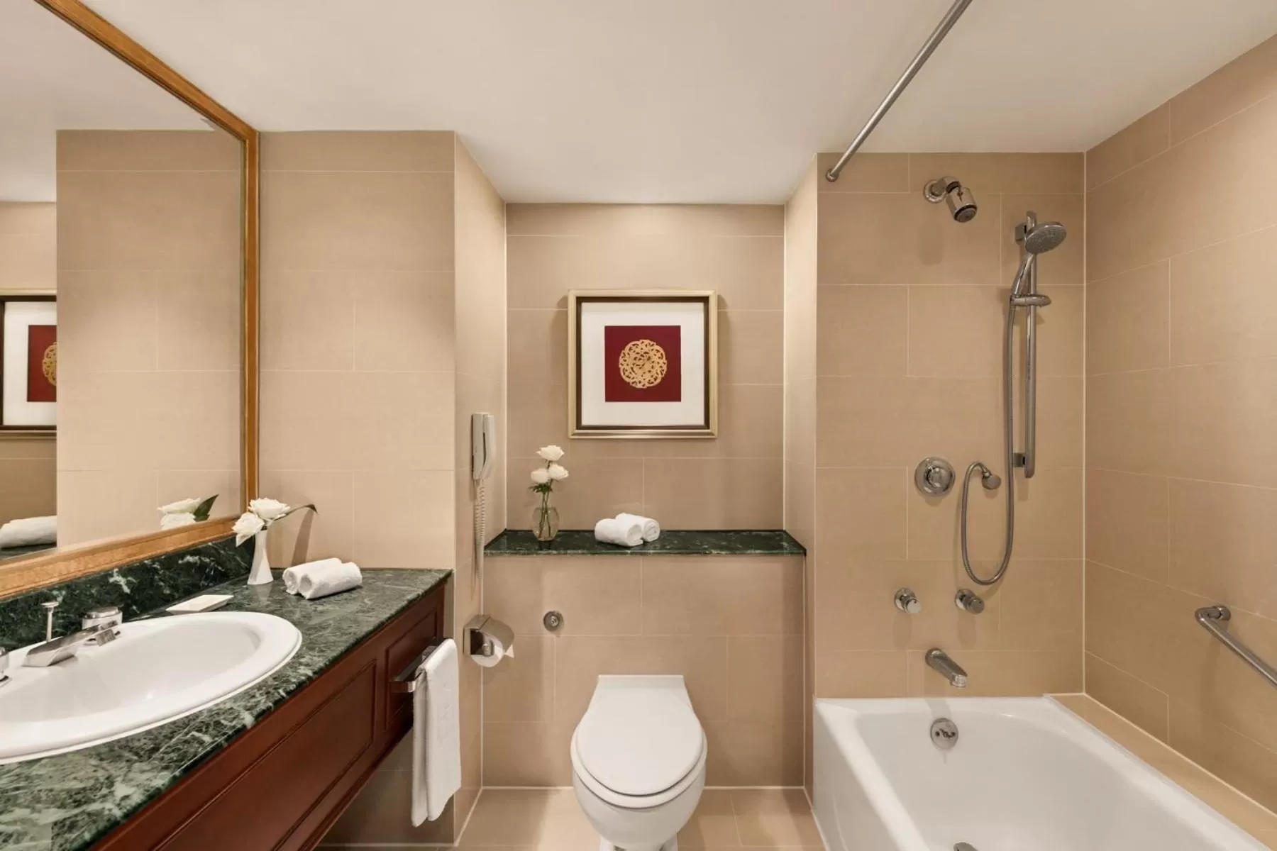 Bathroom in Shangri-La Beihai