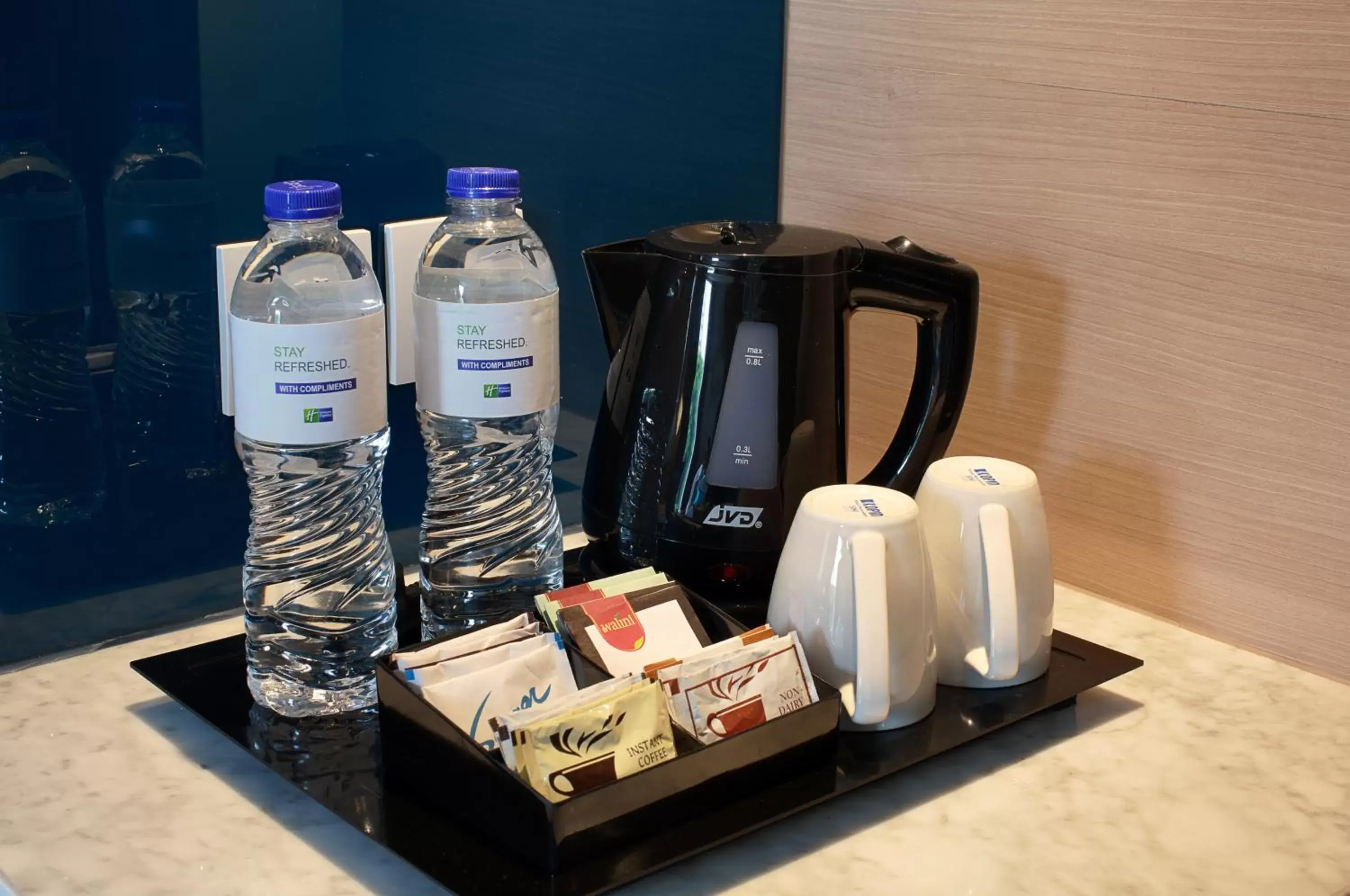 Coffee/tea facilities in Holiday Inn Express Jakarta Wahid Hasyim, an IHG Hotel