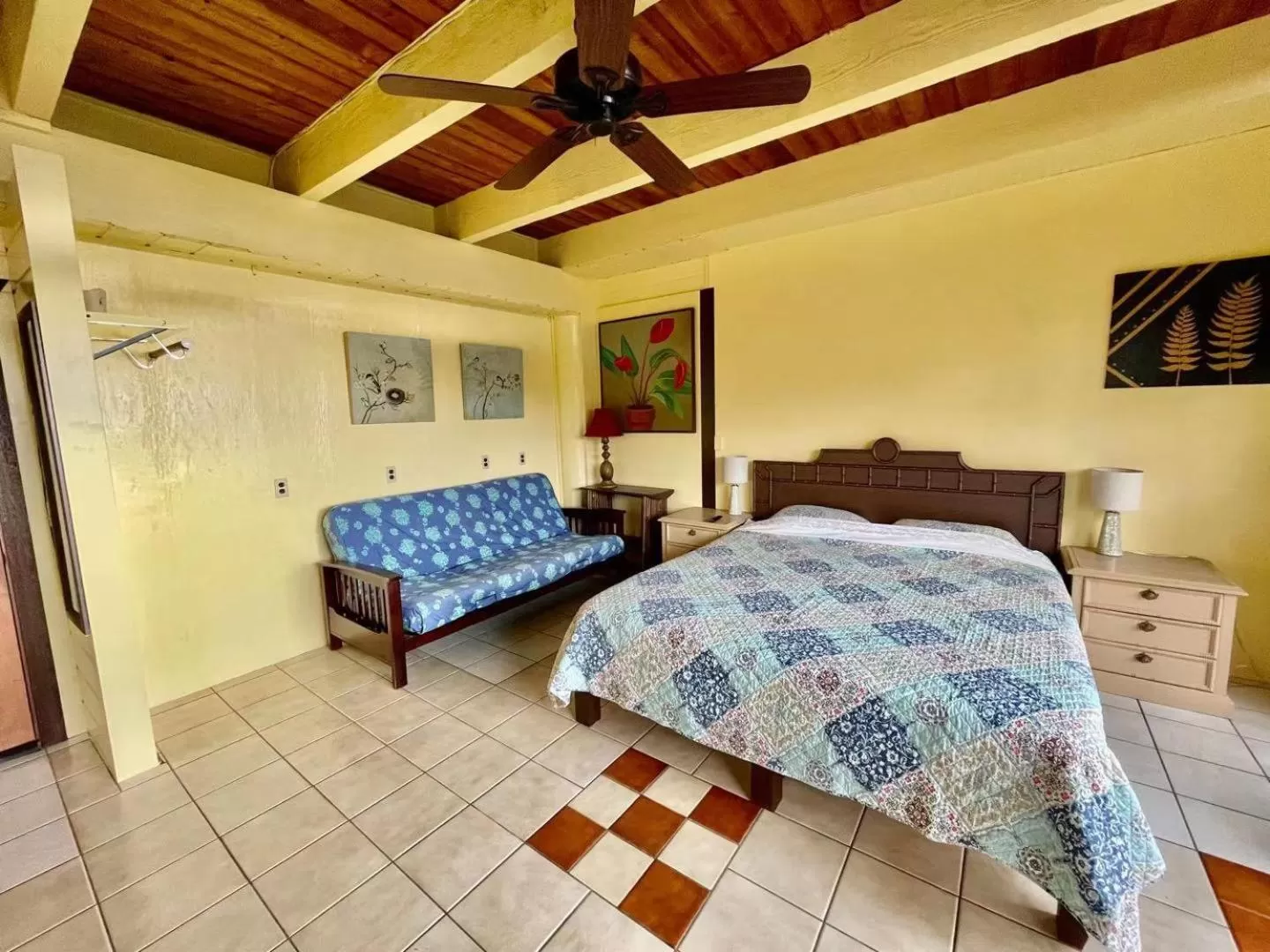 Bed in Coffee Garden