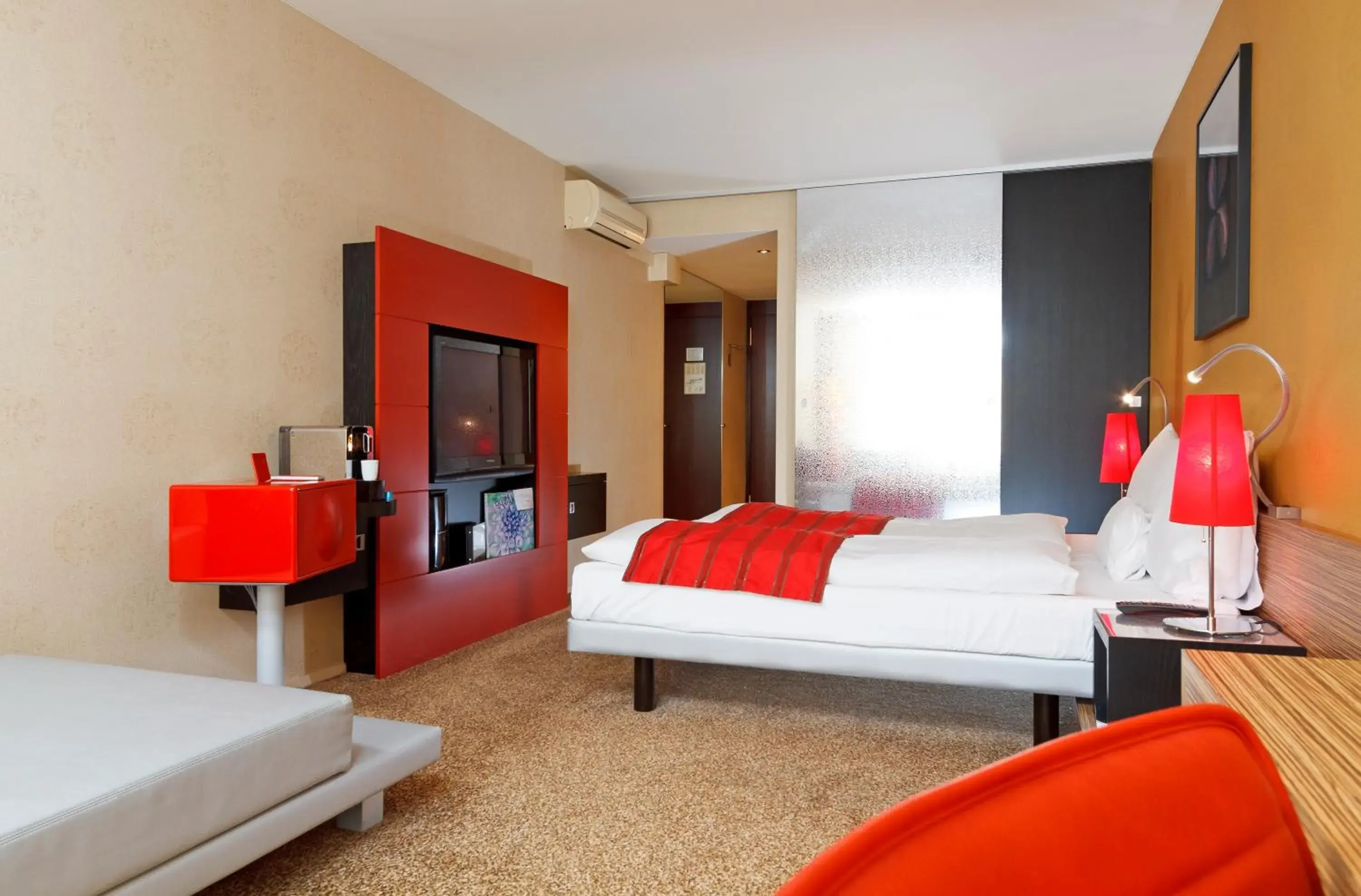 Bedroom, Room Photo in Post Hotel Weggis