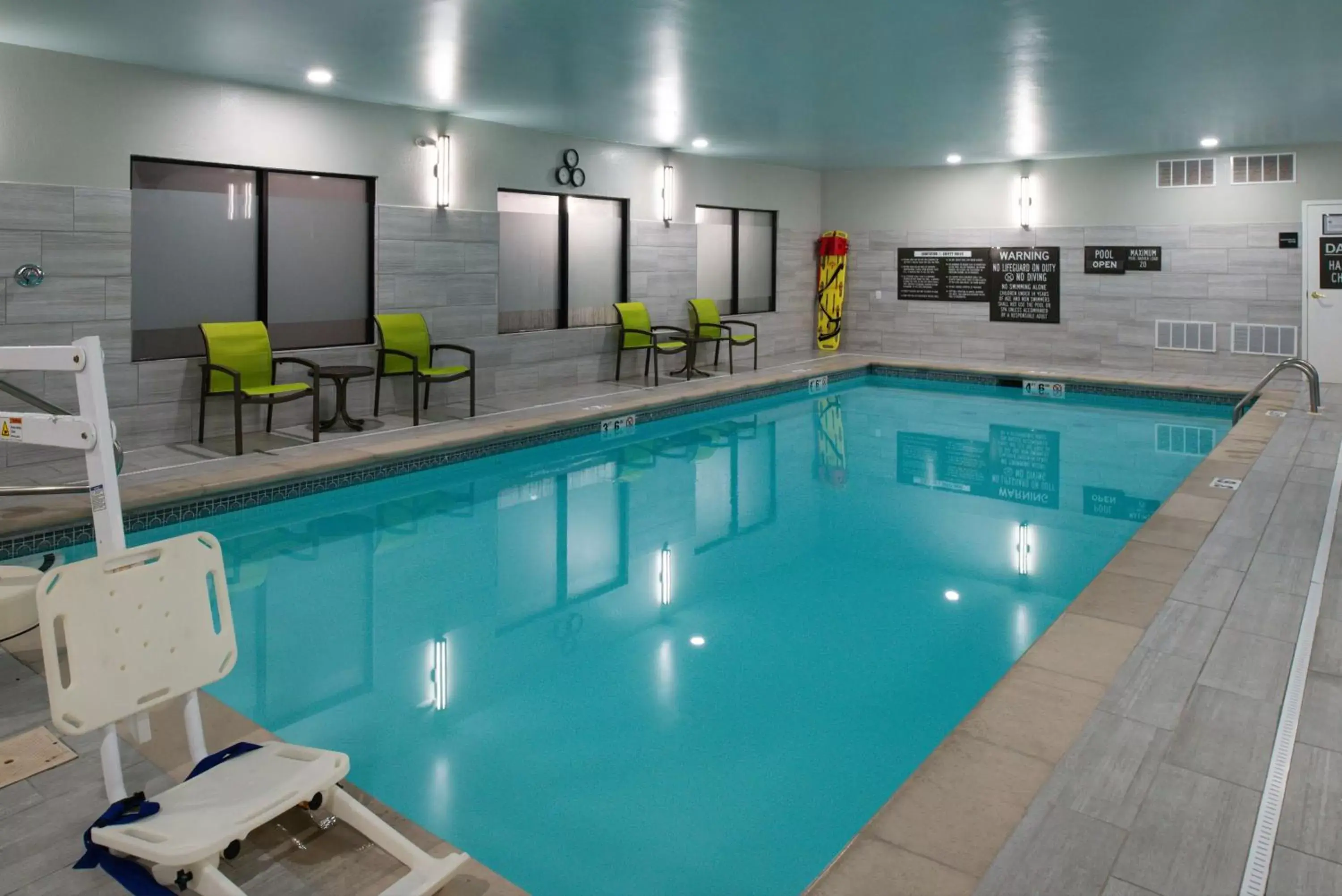 Pool view, Swimming Pool in Hampton Inn LaPorte