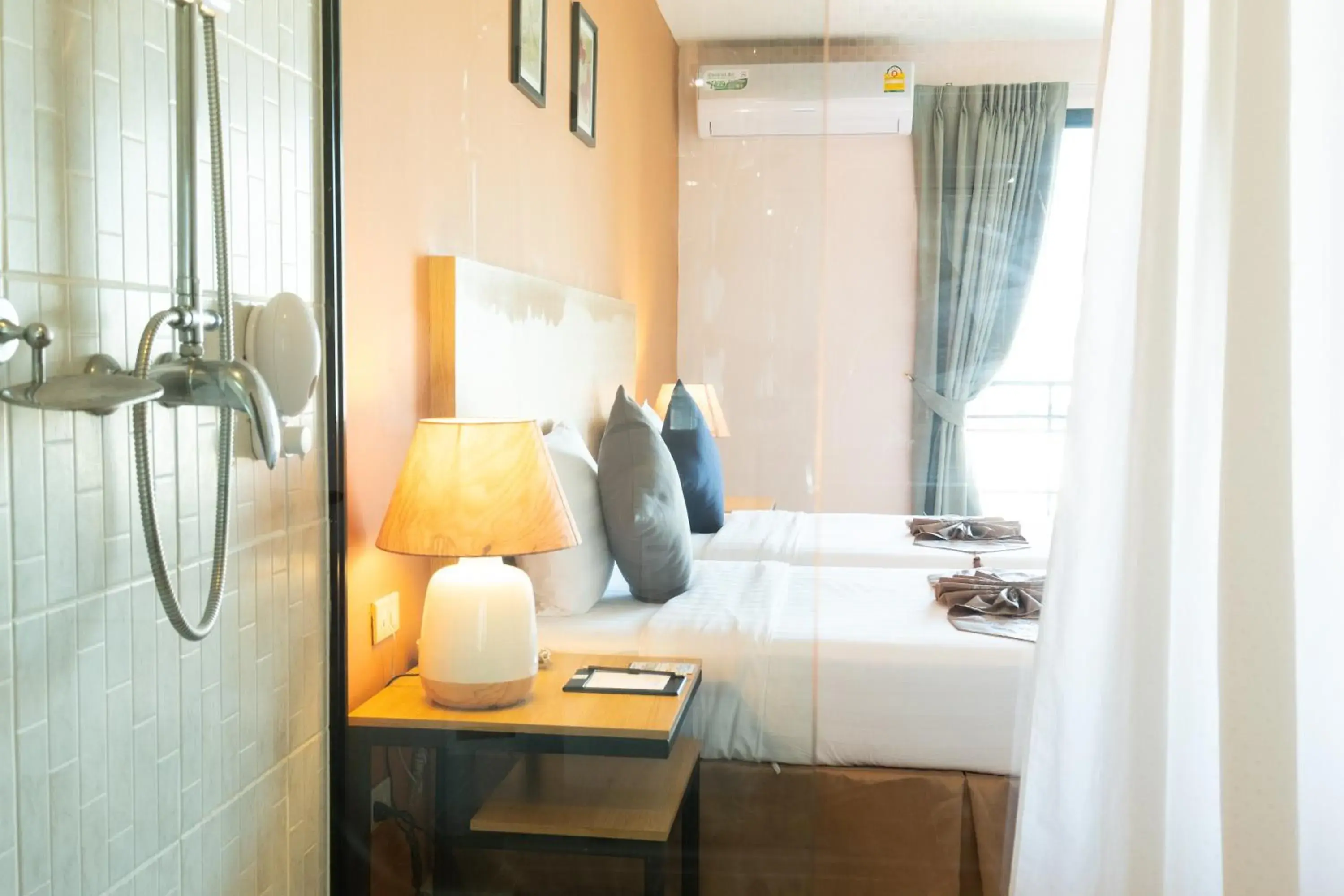 Bed, Bathroom in Vogue Pattaya