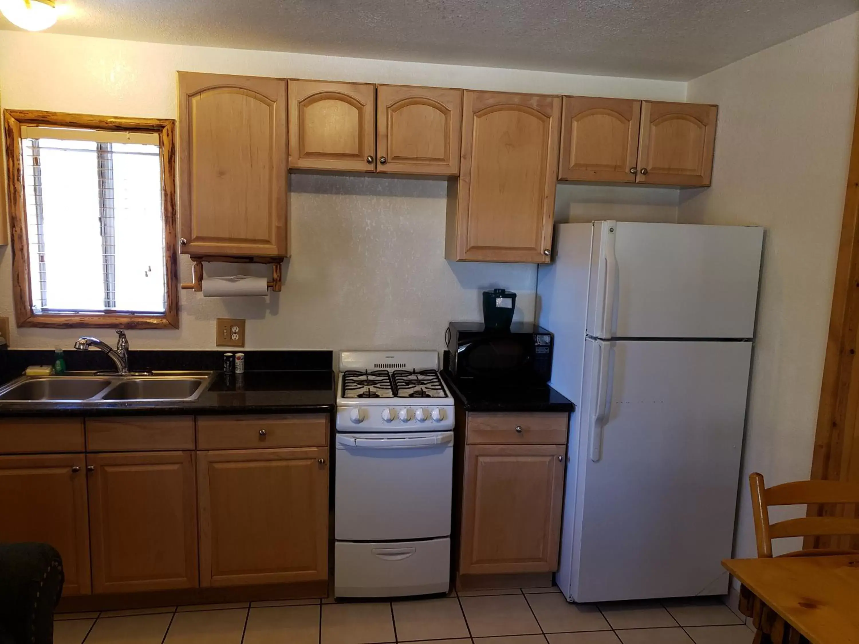 Kitchen or kitchenette, Kitchen/Kitchenette in Big Bear Frontier