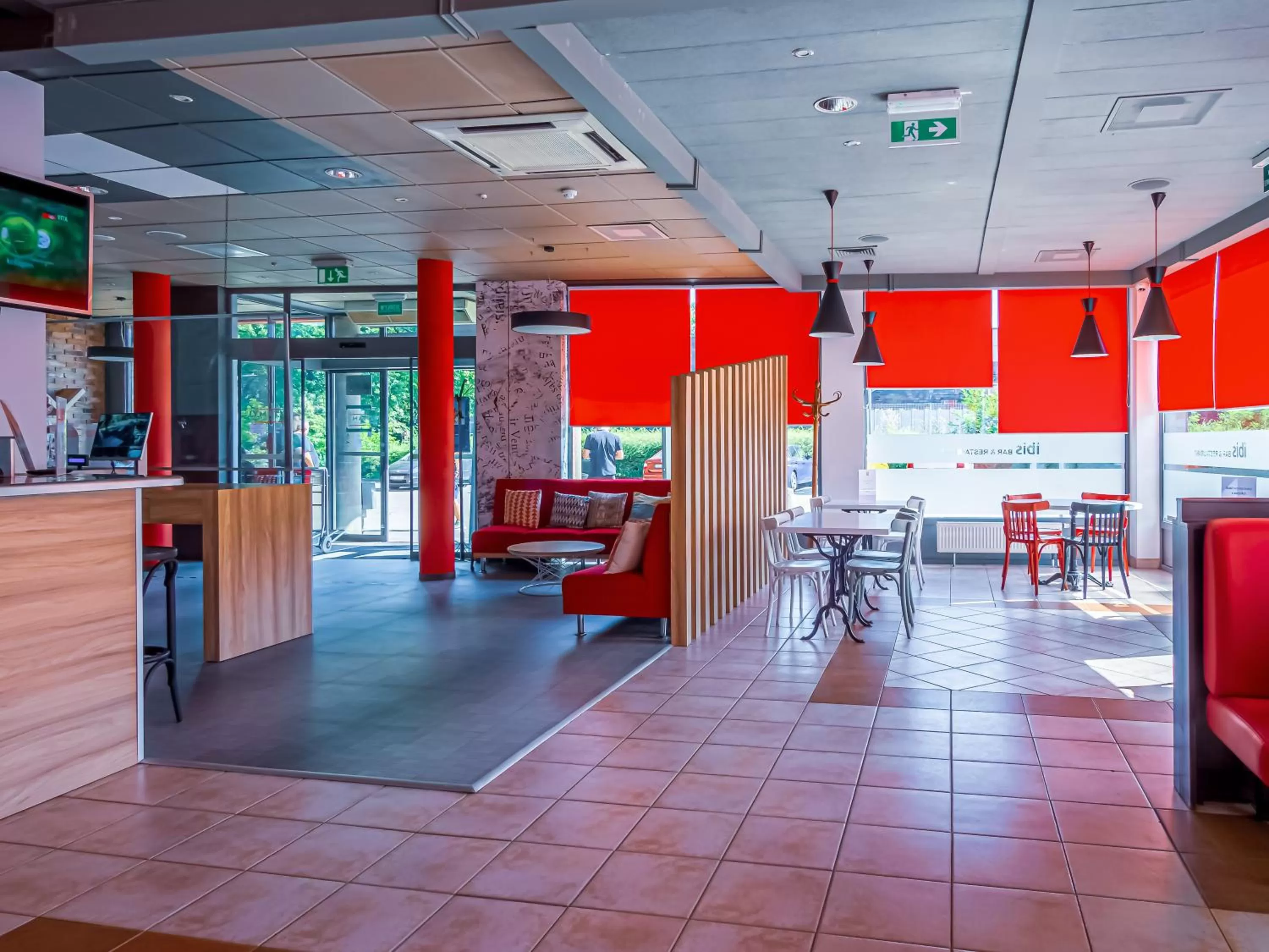 Lobby or reception in Ibis Katowice - Zabrze