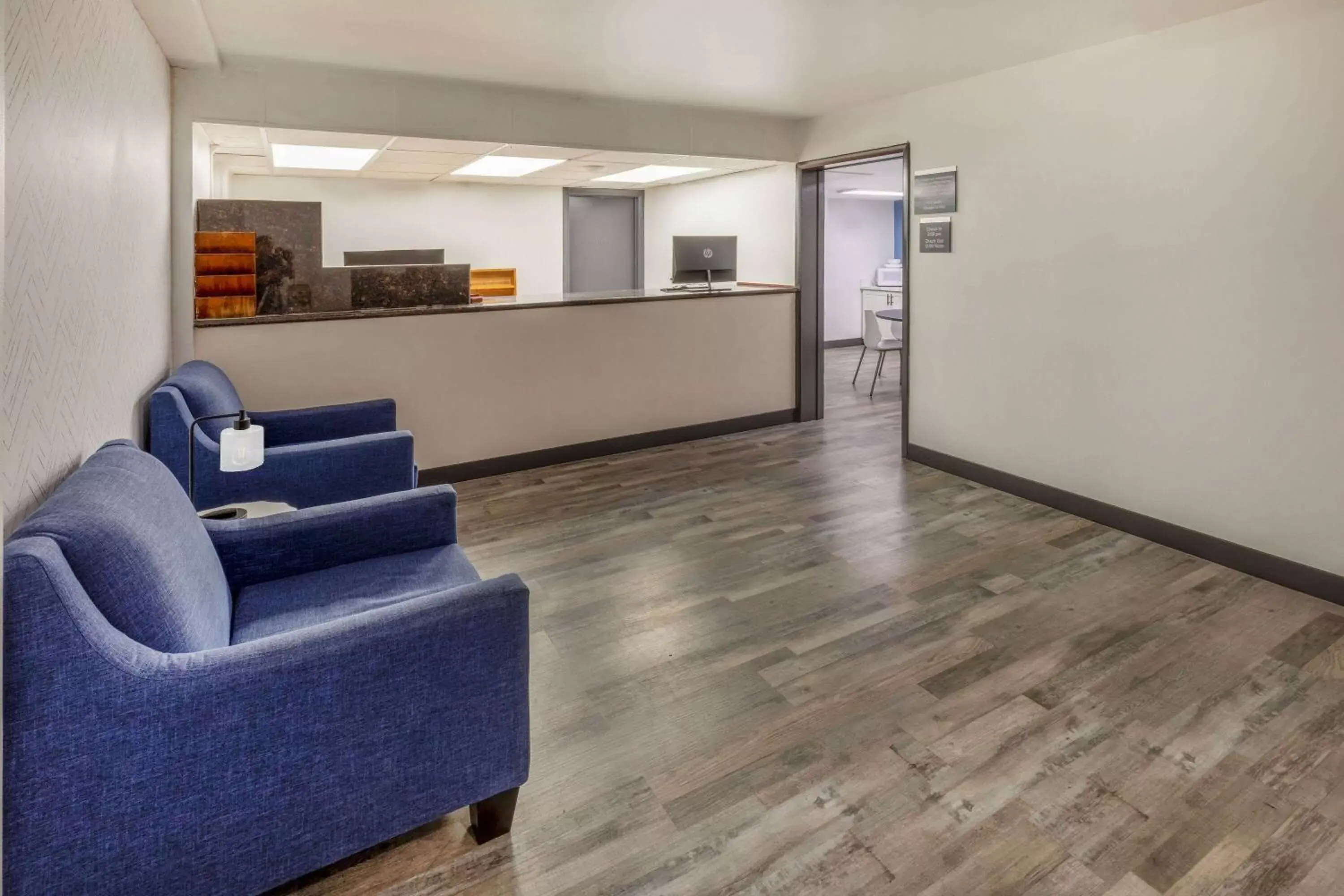 Lobby or reception in Baymont by Wyndham Laredo Lobby or reception in Baymont by Wyndham Laredo