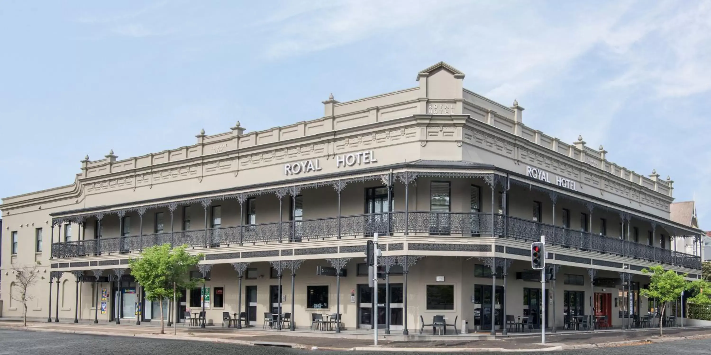 Facade/entrance in Royal Hotel Randwick