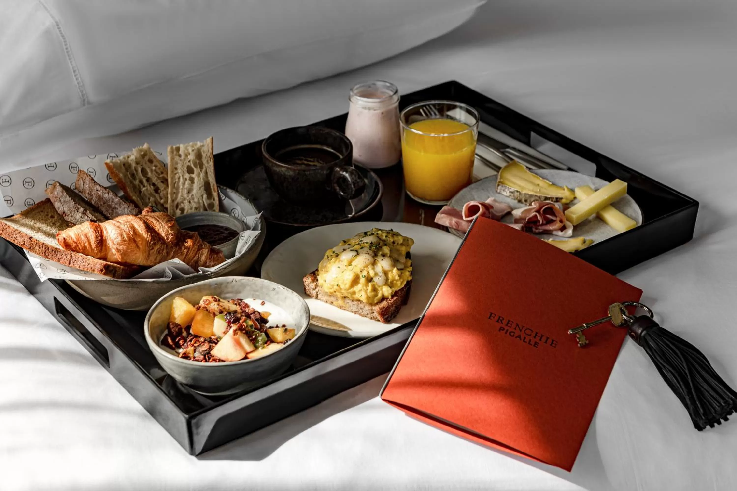 Breakfast in Grand Pigalle Experimental