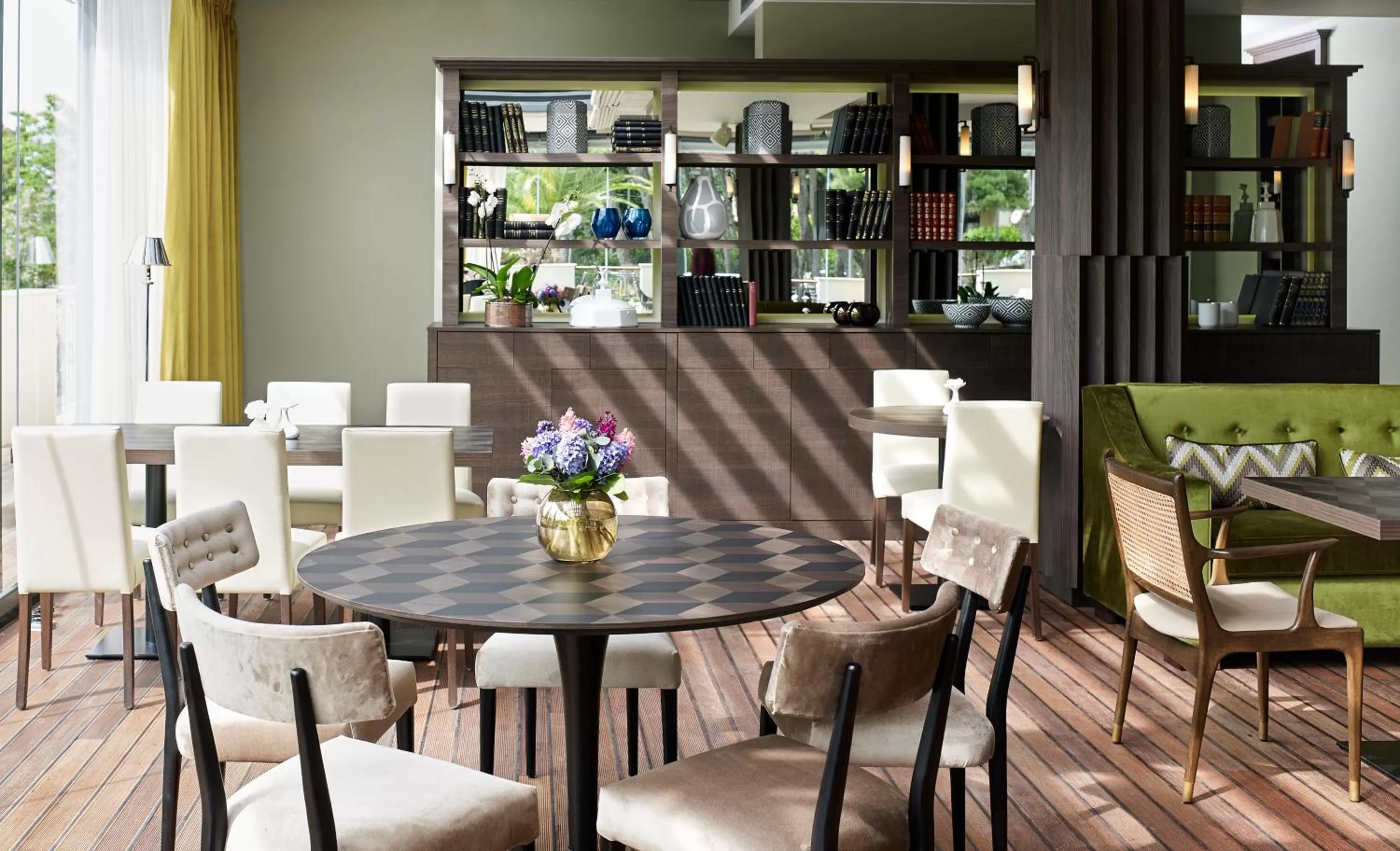 Restaurant/places to eat in Domotel Kastri