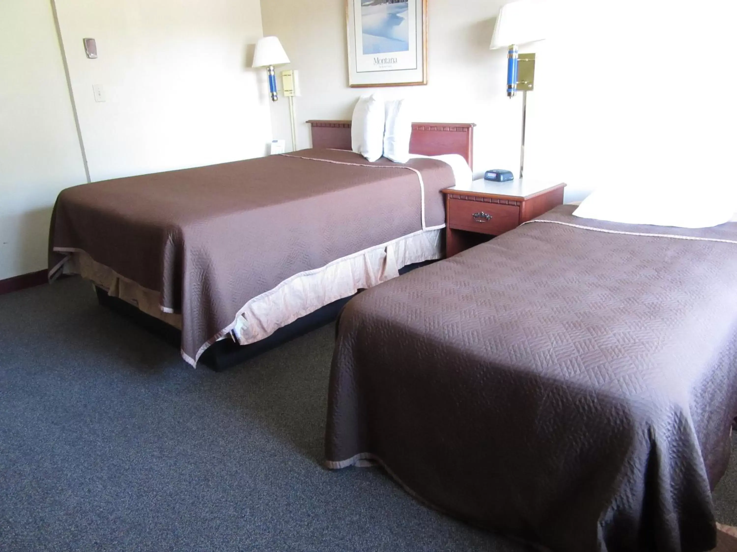 Queen Room with Two Queen Beds - Non-Smoking in Travelodge by Wyndham Kalispell