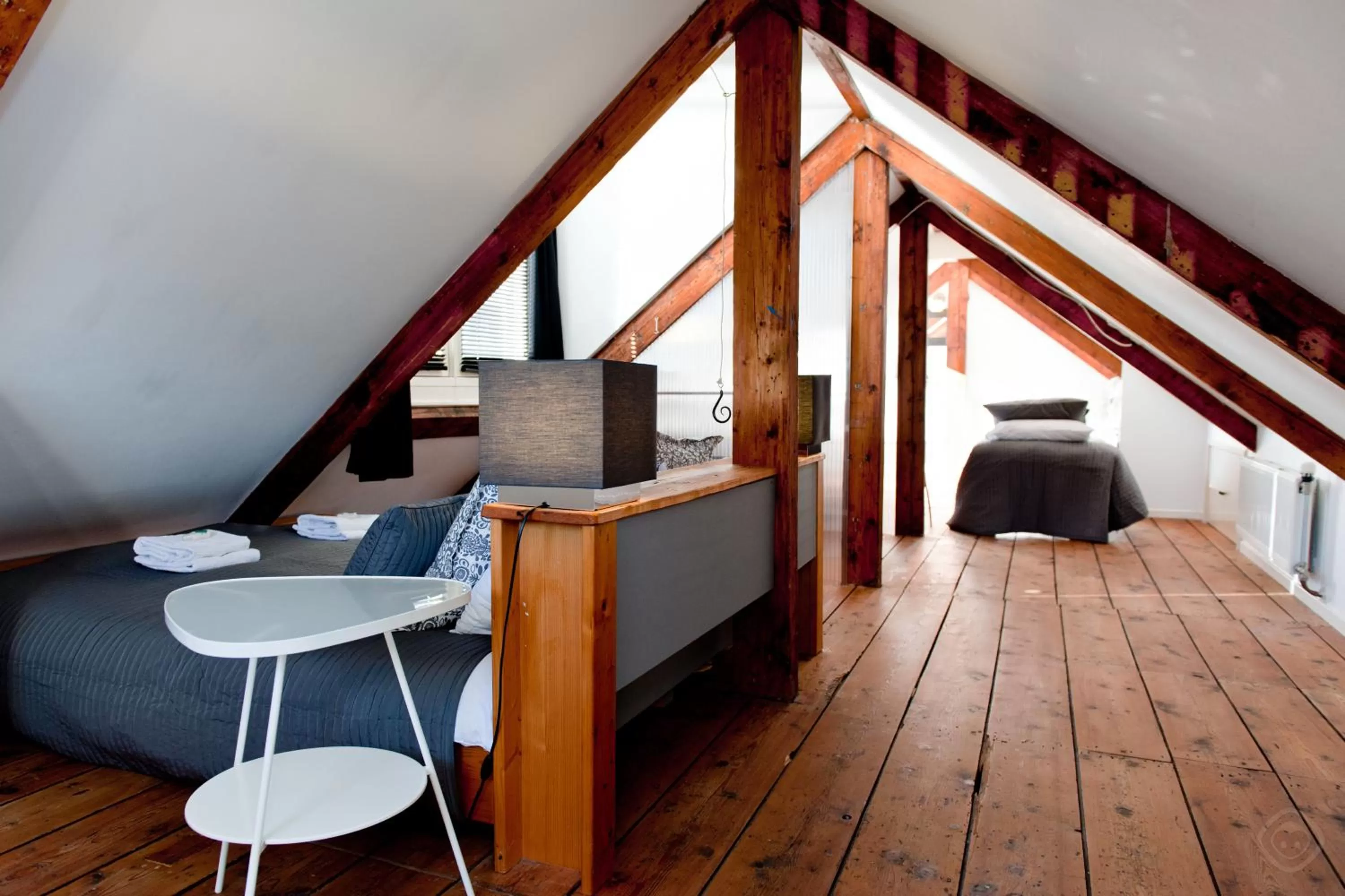 Bedroom, TV/Entertainment Center in Canal Holiday Apartment