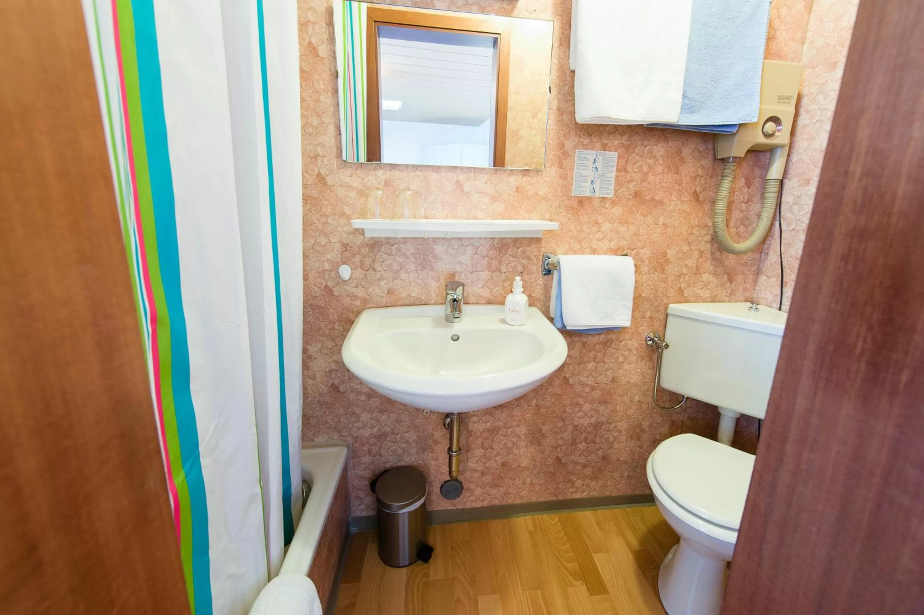 Bathroom in Hotel Garni Viktoria