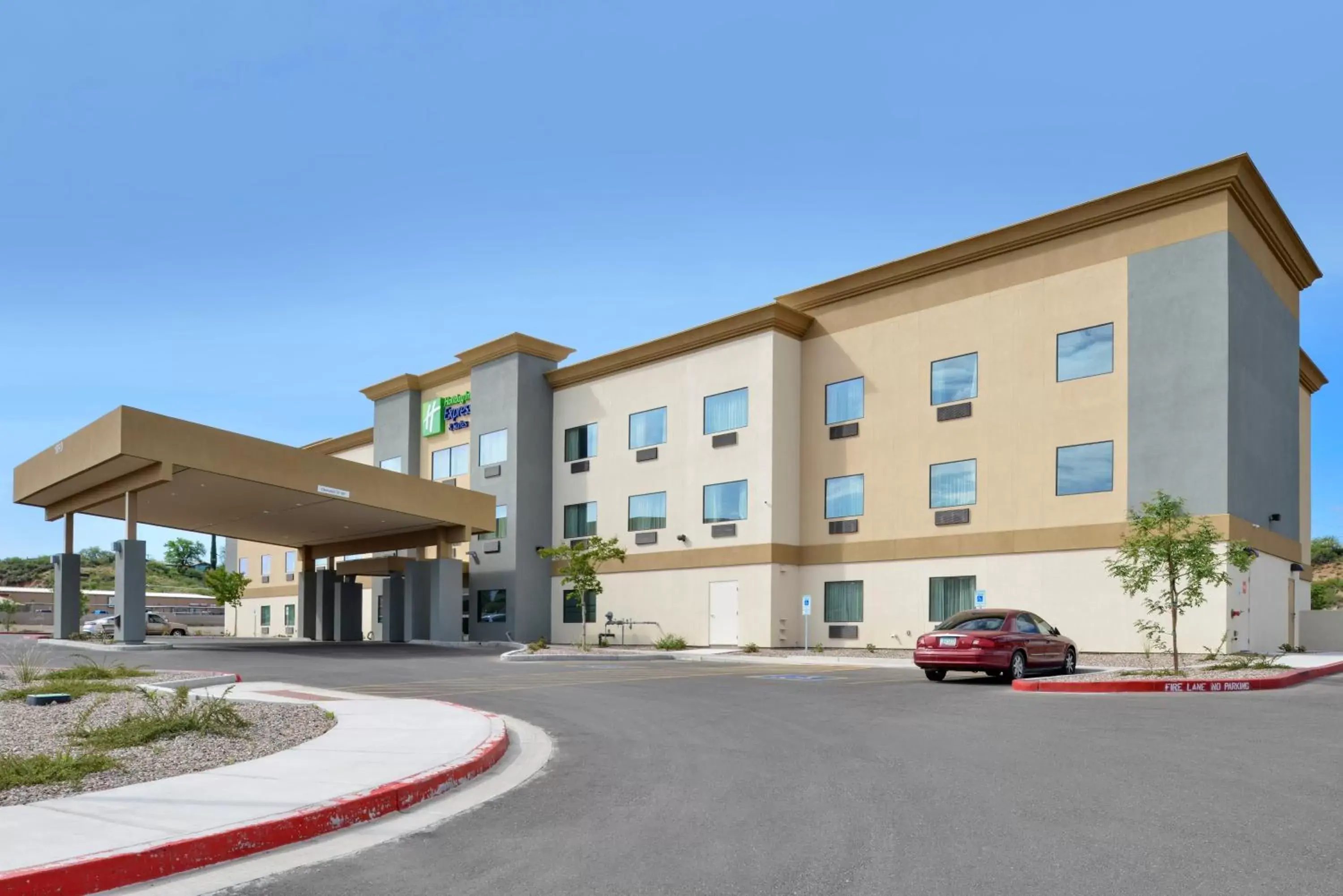 Property Building in Holiday Inn Express & Suites Globe, an IHG Hotel