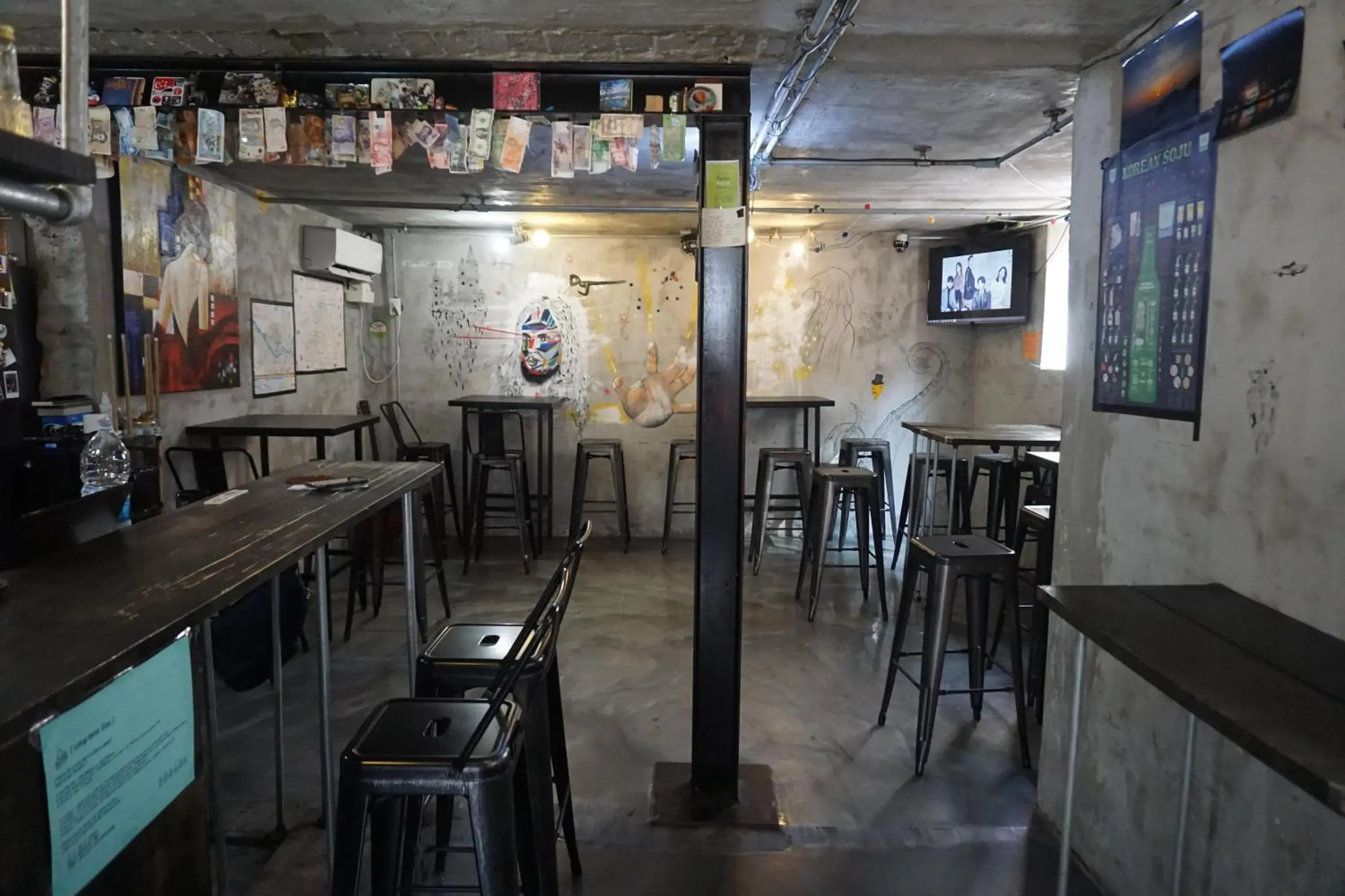 Restaurant/Places to Eat in Time Travelers Party Hostel In Hongdae